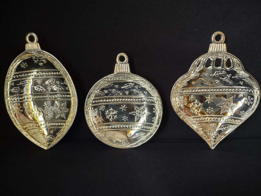 International Silver Company Holiday Ornament Bowl Set Silver Plated (lot 1544)