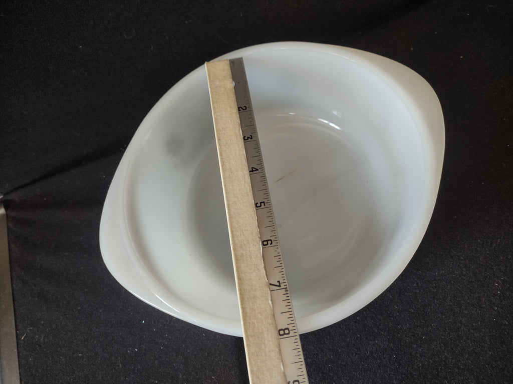 Vintage Glasbake Round Milk Glass Casserole Green Daisy (lot 5279)