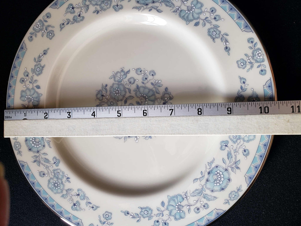 Vintage Lenox Flourish H-521 Gold Trim Dinner Plate 10-1/2" (lot 1910)