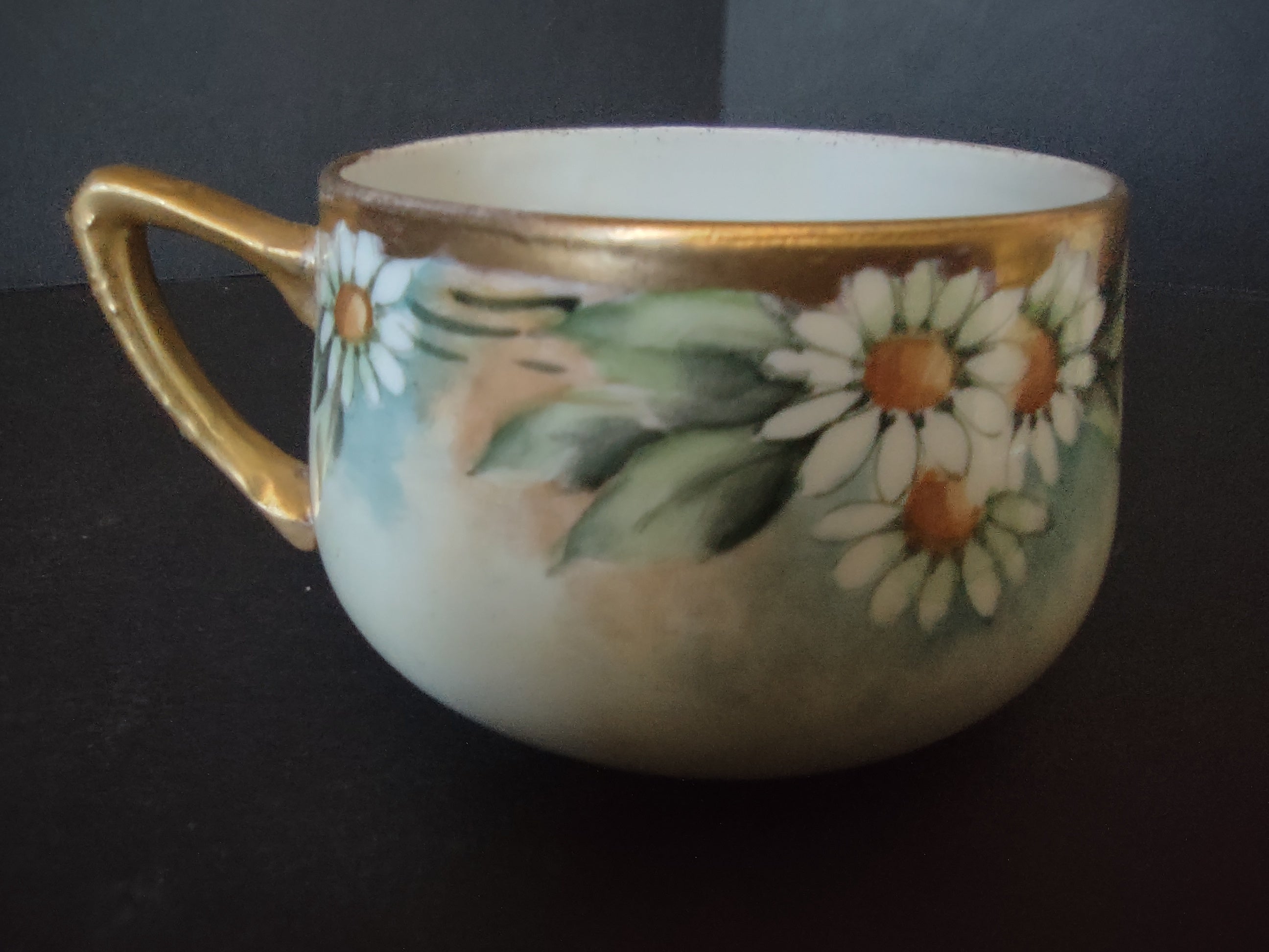 Vintage Austria Eagle Tea Cup ONLY Daisies Gold Trim (lot 1075)