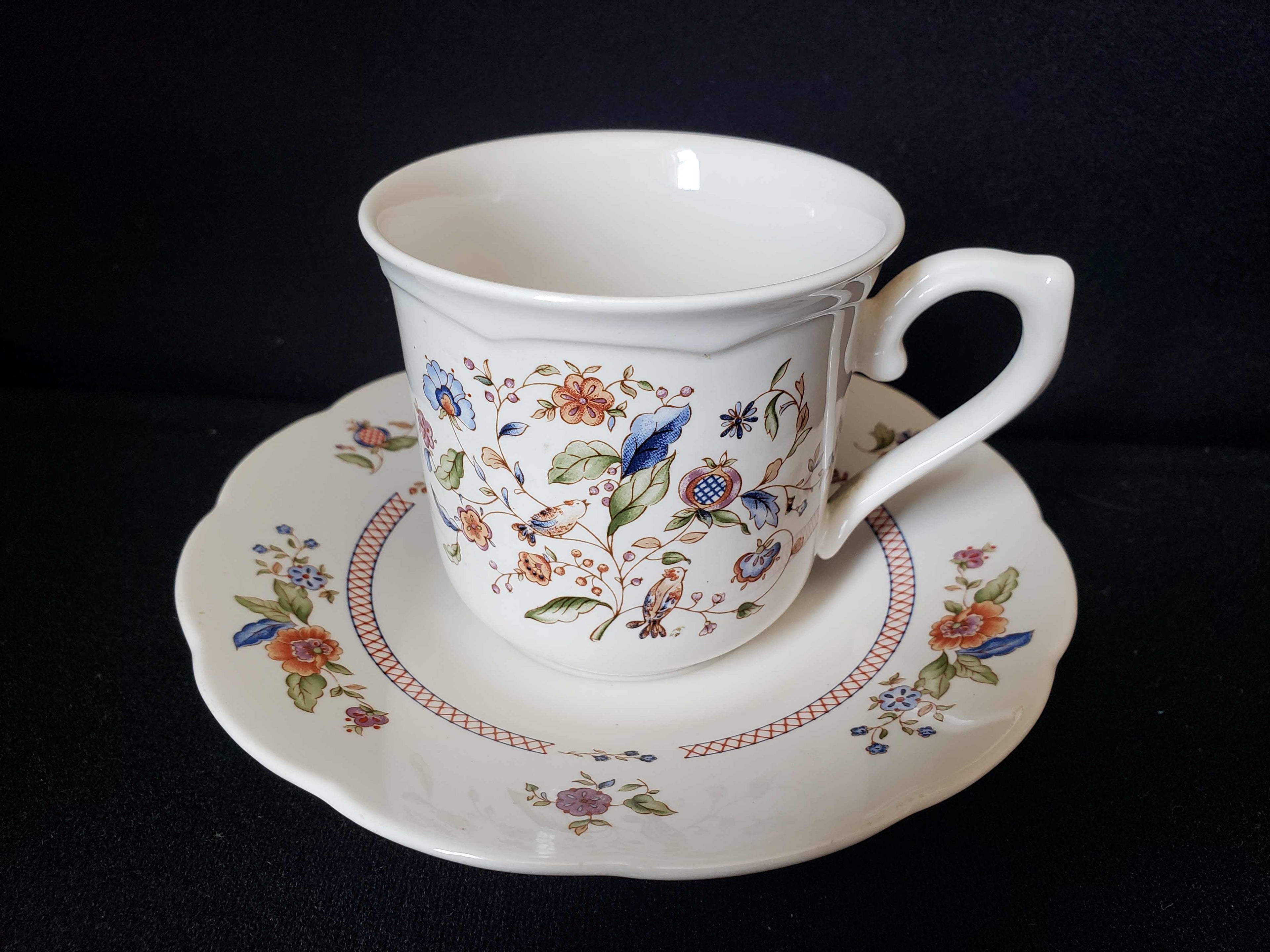 Vintage Lenox Wind Chimes Tea Cup with Saucer (lot 1941)