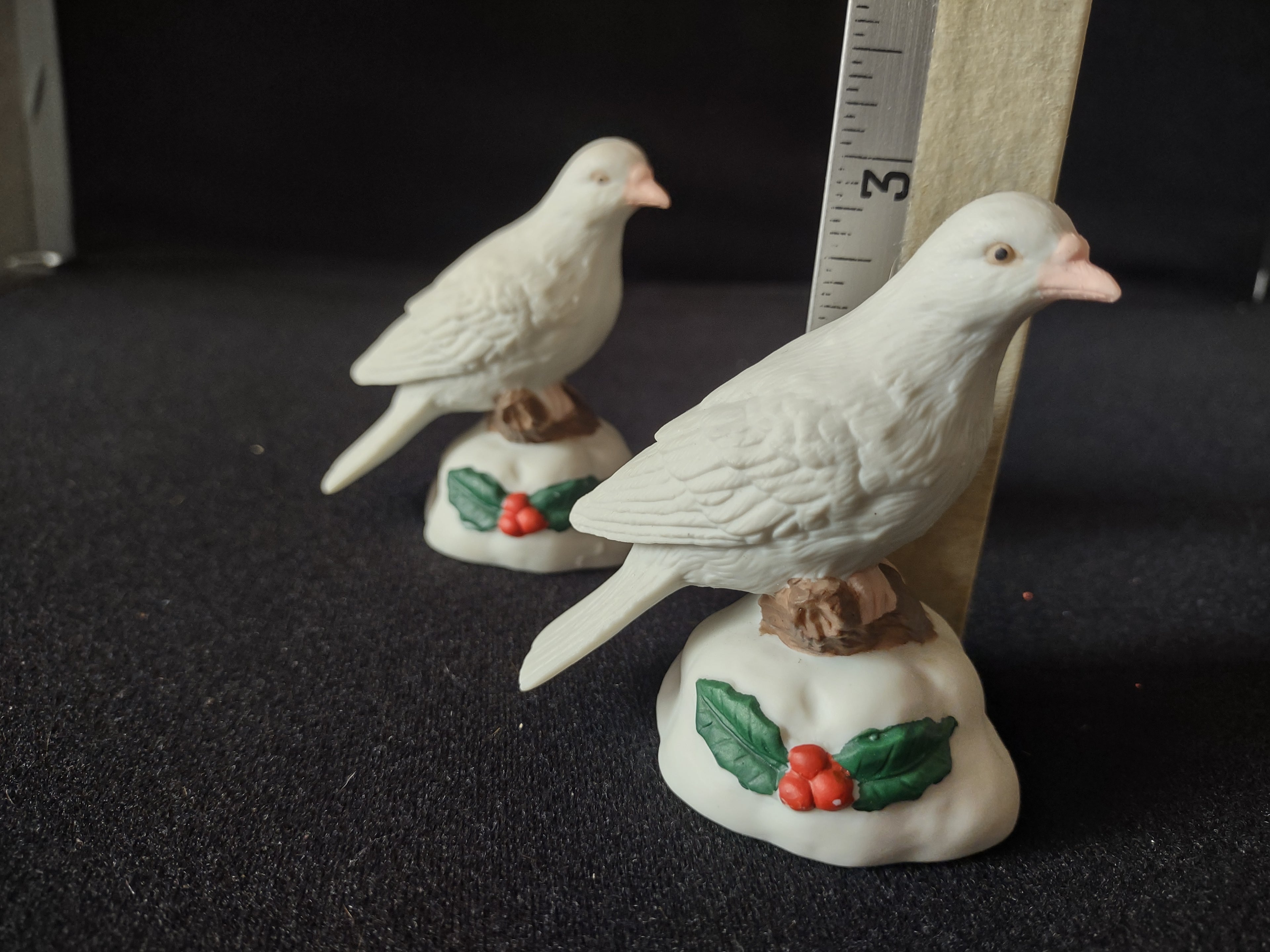Vintage Set of 2 Christmas 3" Dove Fine Grain Porcelain Bisque Aldon(lot 4753)