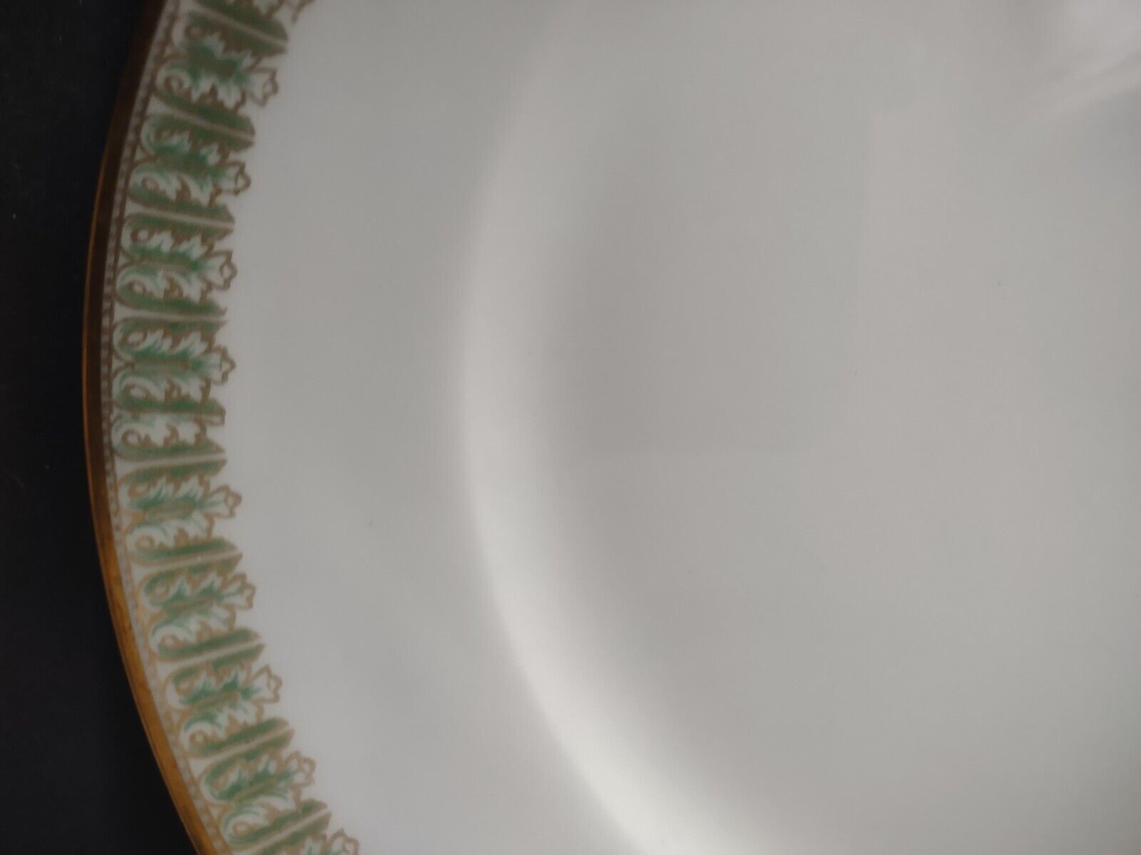 Haviland Limoges France Dessert 7-1/2" Gold Trim Green Gold Design (lot 603)