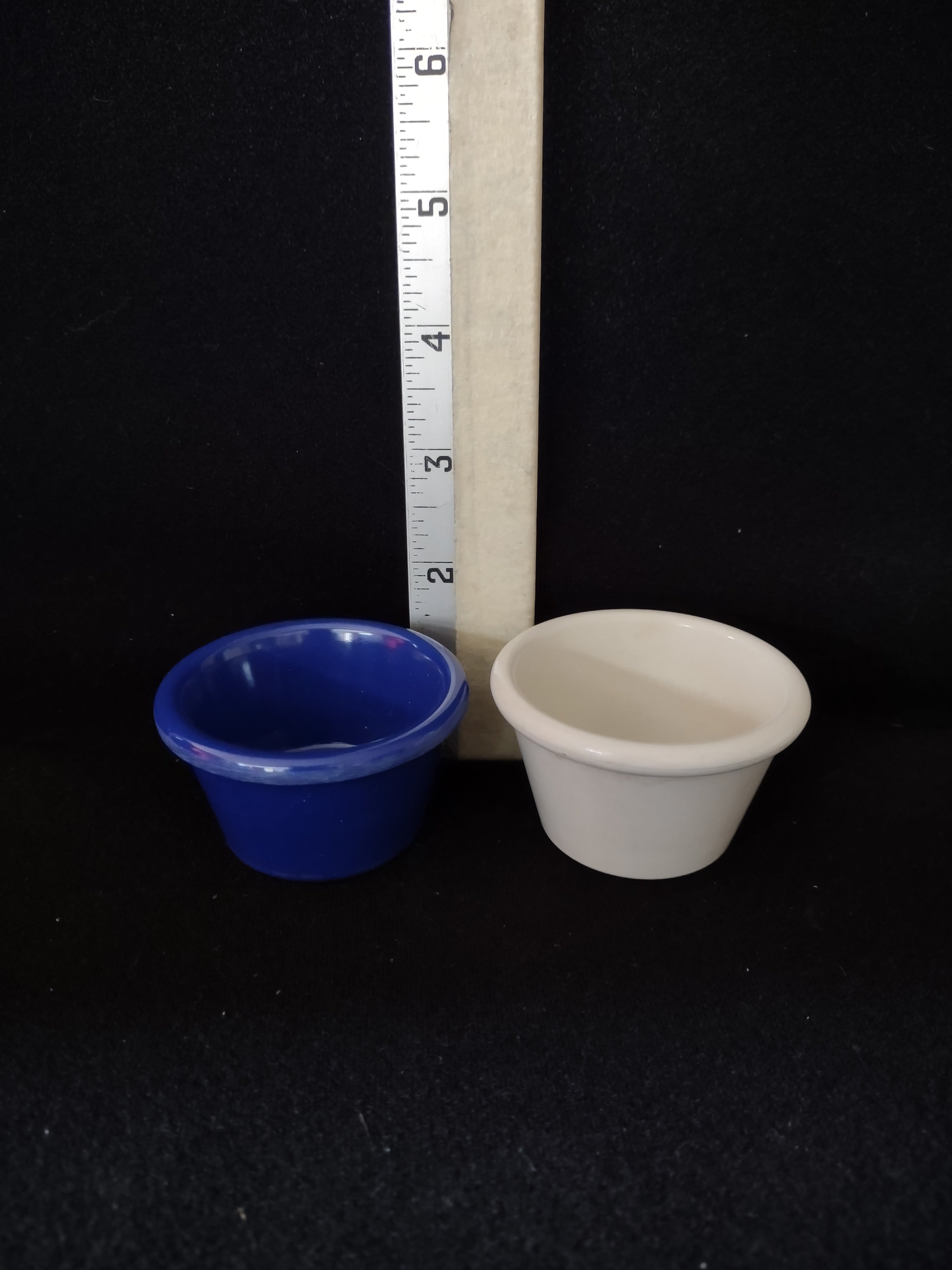 Small 1.5 Oz Ramekins Sauce Butter Dish 6 Blue 2 White (Lot 5328)