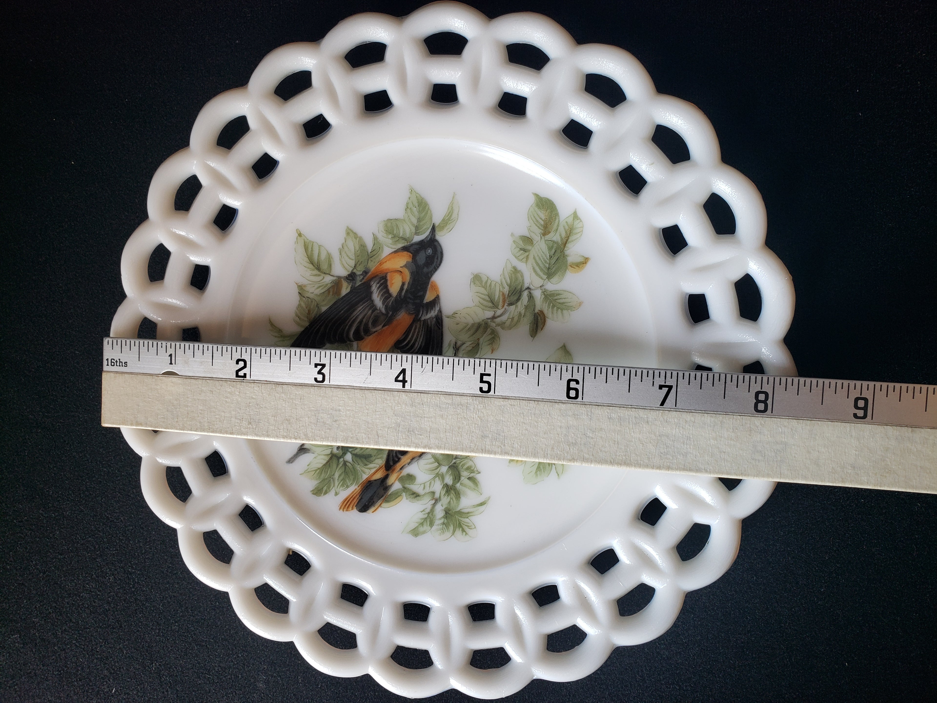 Vintage Kemple Birds Motif Milk Glass Wall Plate (lot 2190)