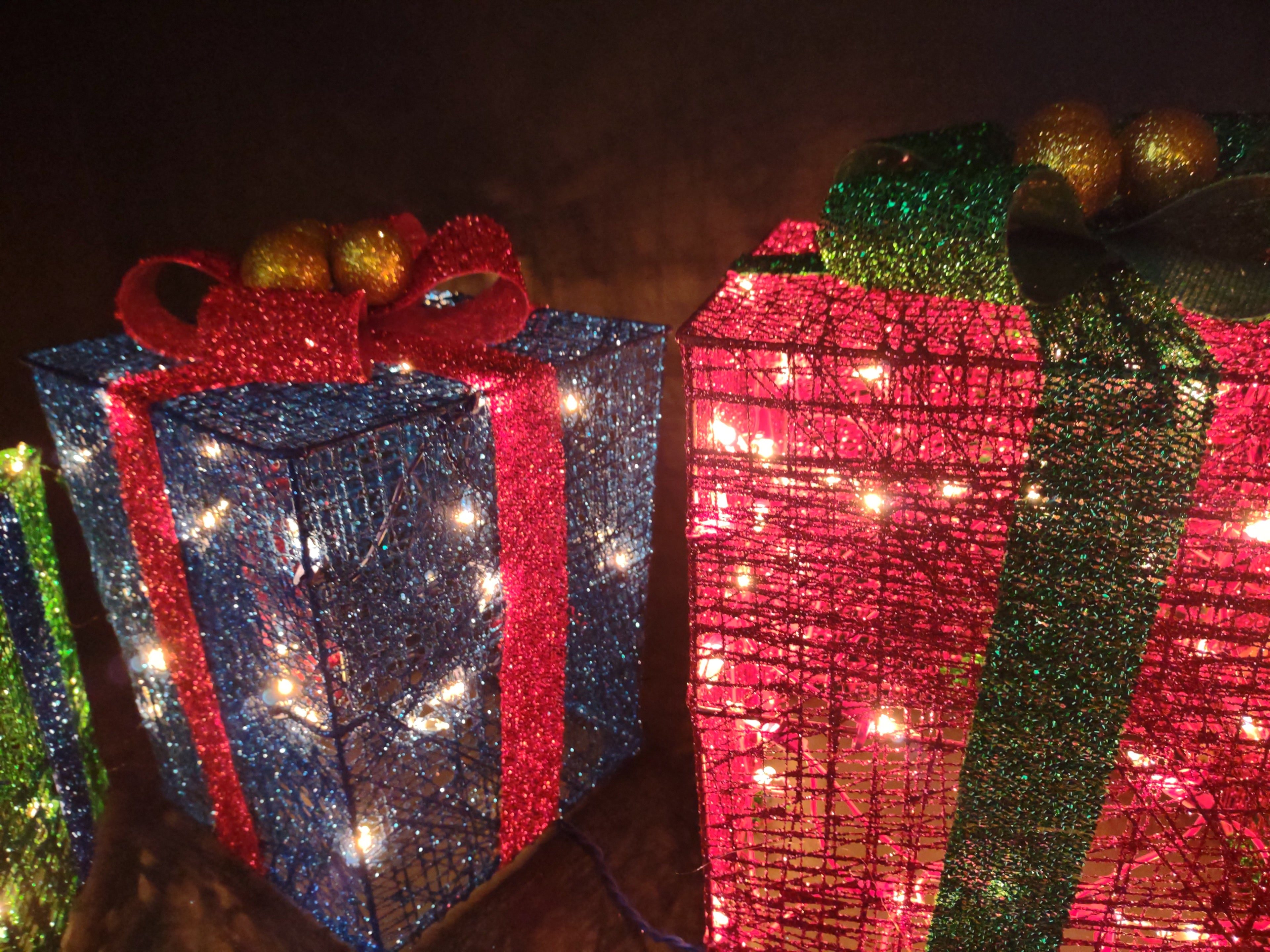 Christmas 3 Gift Box Set 100 Lights Sisal Multi-Color (lot 1391)