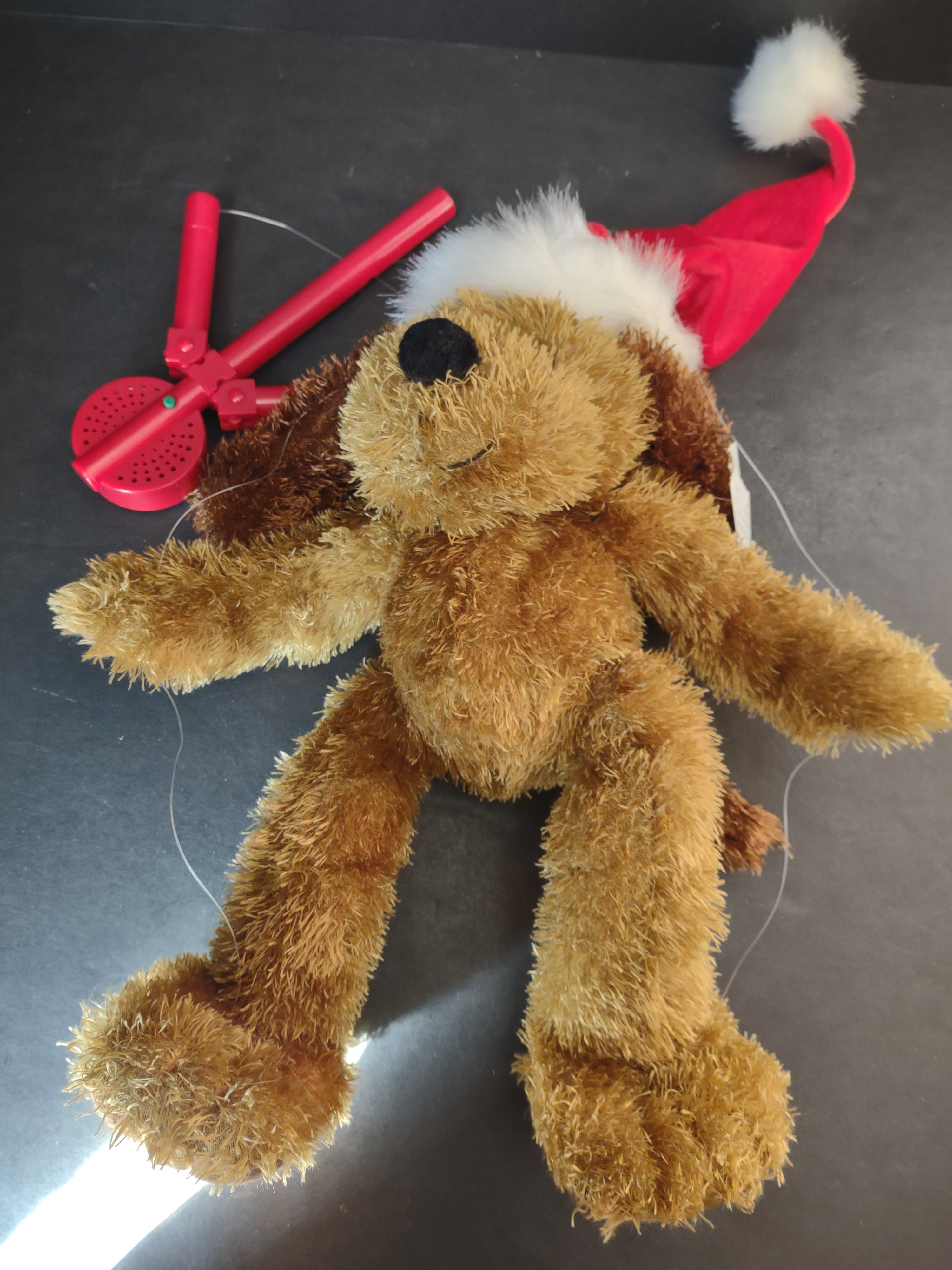 Christmas Musical Puppet Santa Dog (lot 1413)