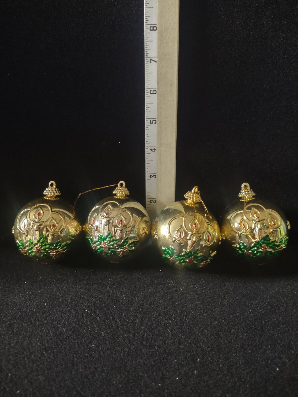 Christmas Plastic Ornaments Shiny Gold Holly Red Berries Candles X 8 (Lot 4539)