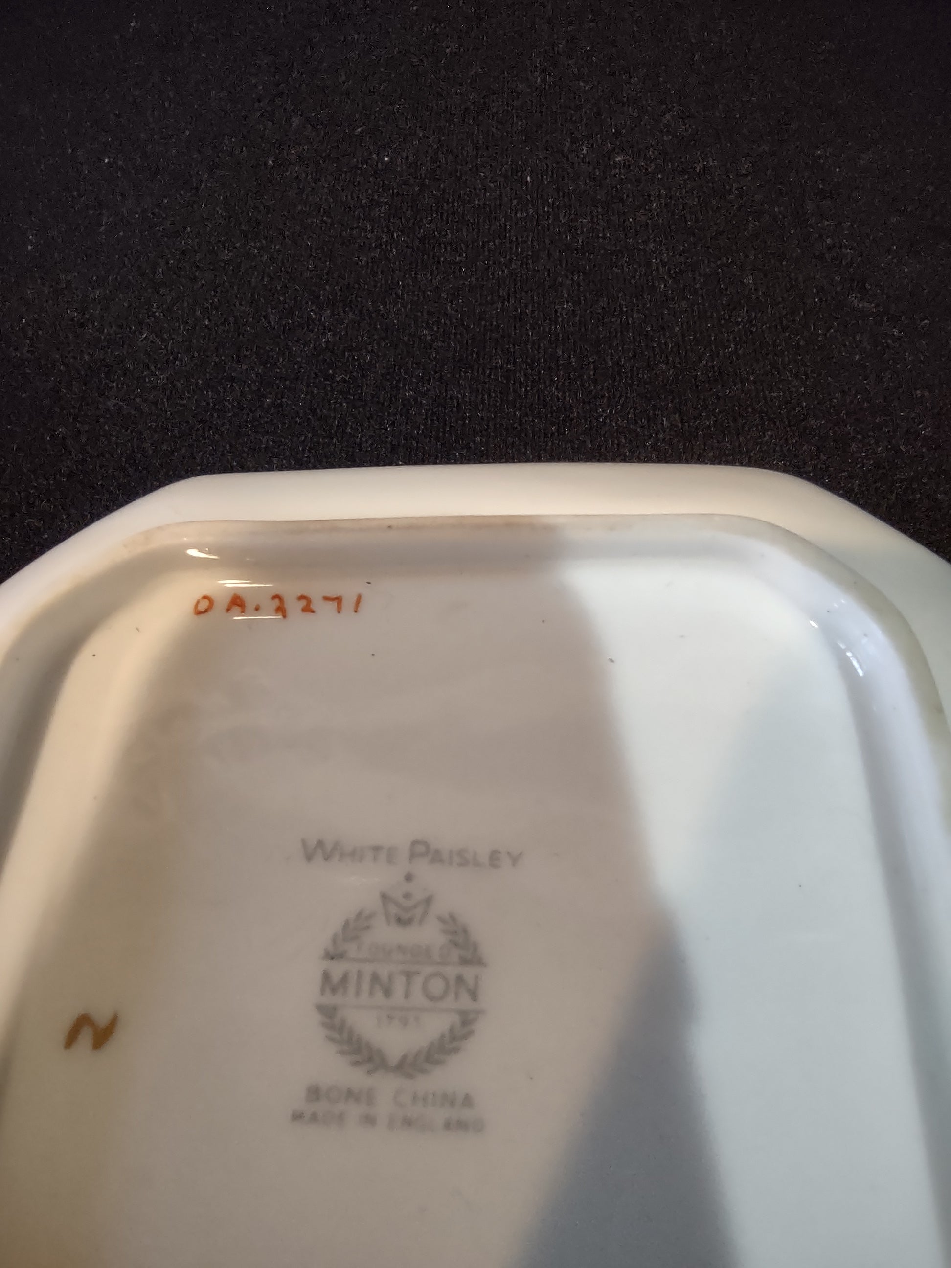 Vintage Minton White Paisley Bone China Square Nut Dish (Lot 5505)