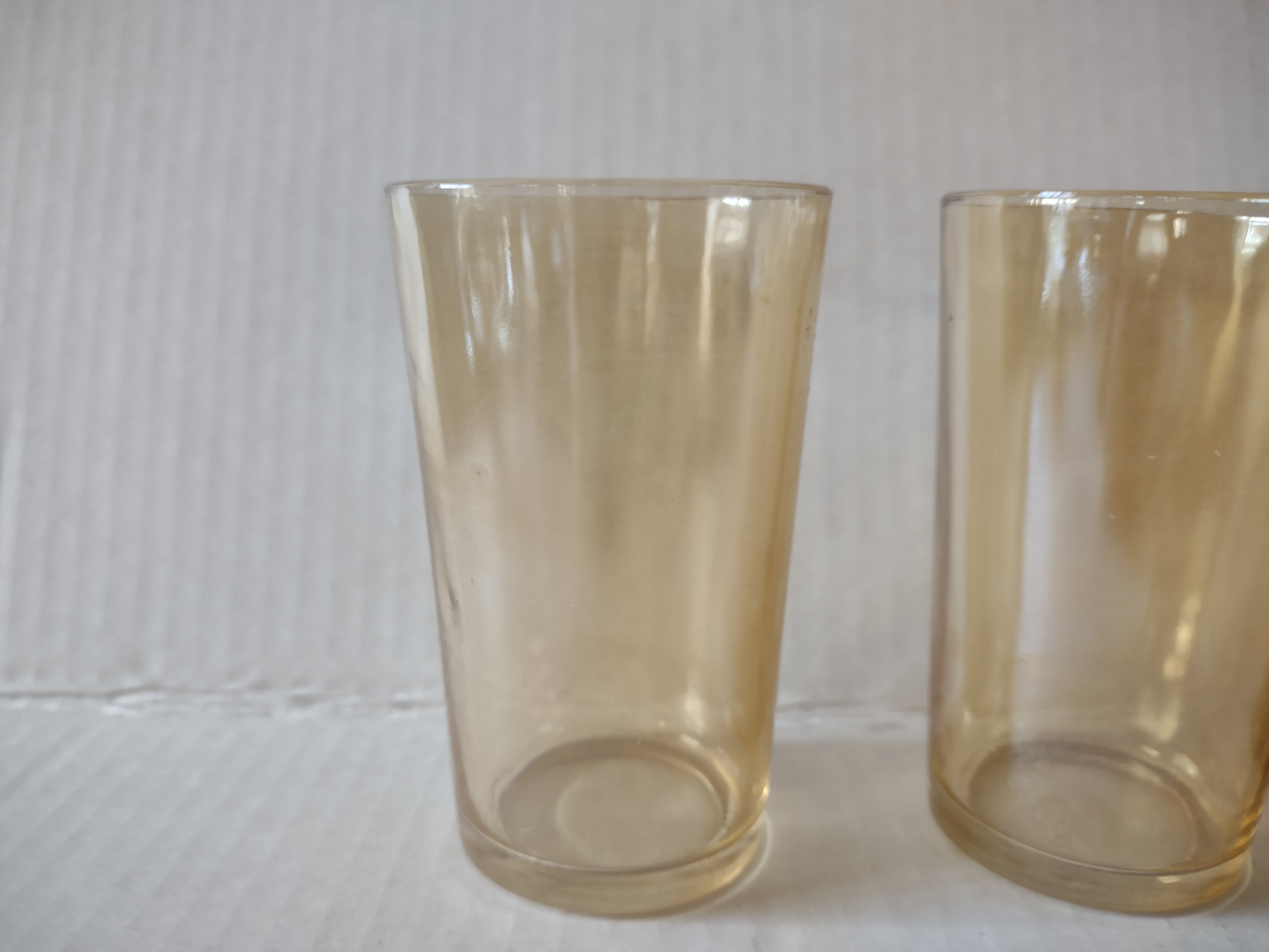 Vintage Carnival Glass Amber Small 4" Drinking Glass x 4 (lot 5167)