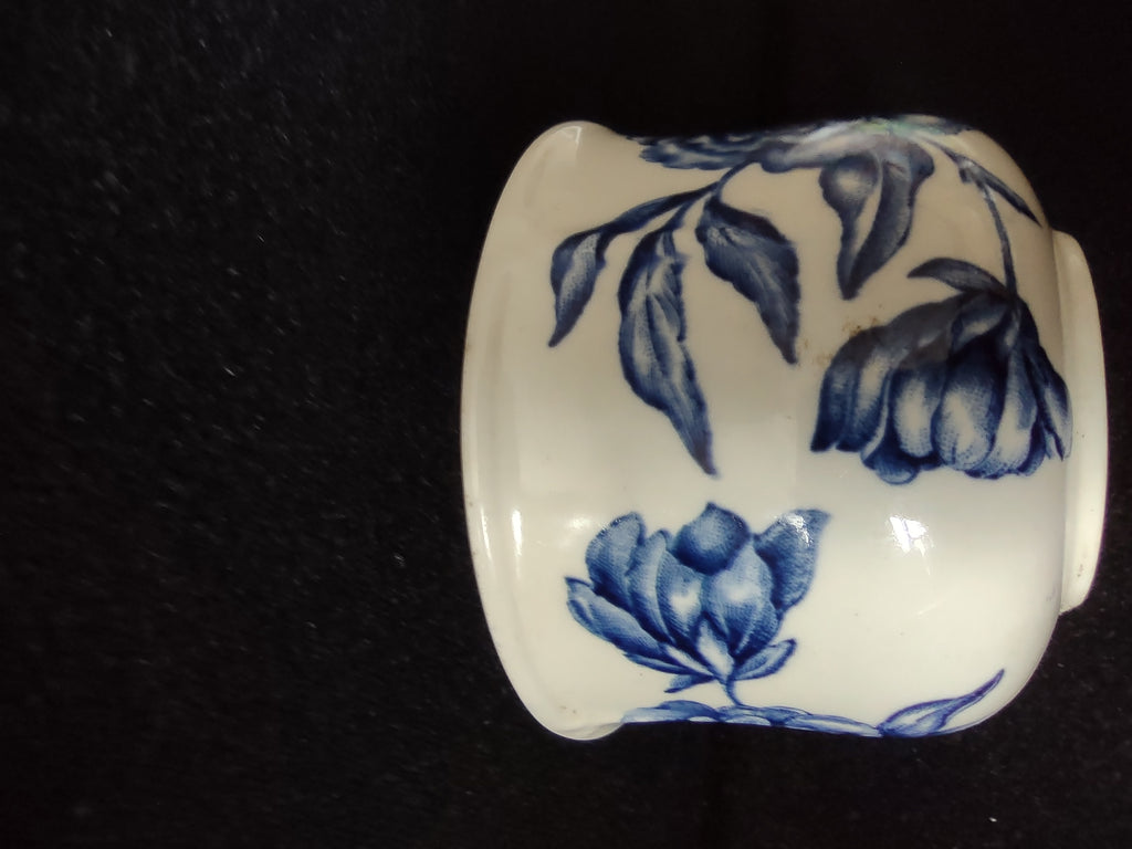 Vintage Johnson Bros Teacup Saucer Windsor Ware Warwick Blue White (Lot 5661)