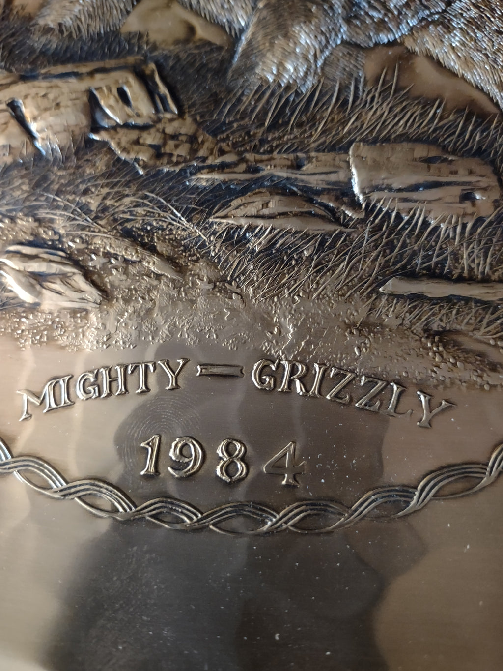 Vintage Grizzly Bear Bronze Plate Animal Kingdom Wendell August Forge (Lot 5722t
