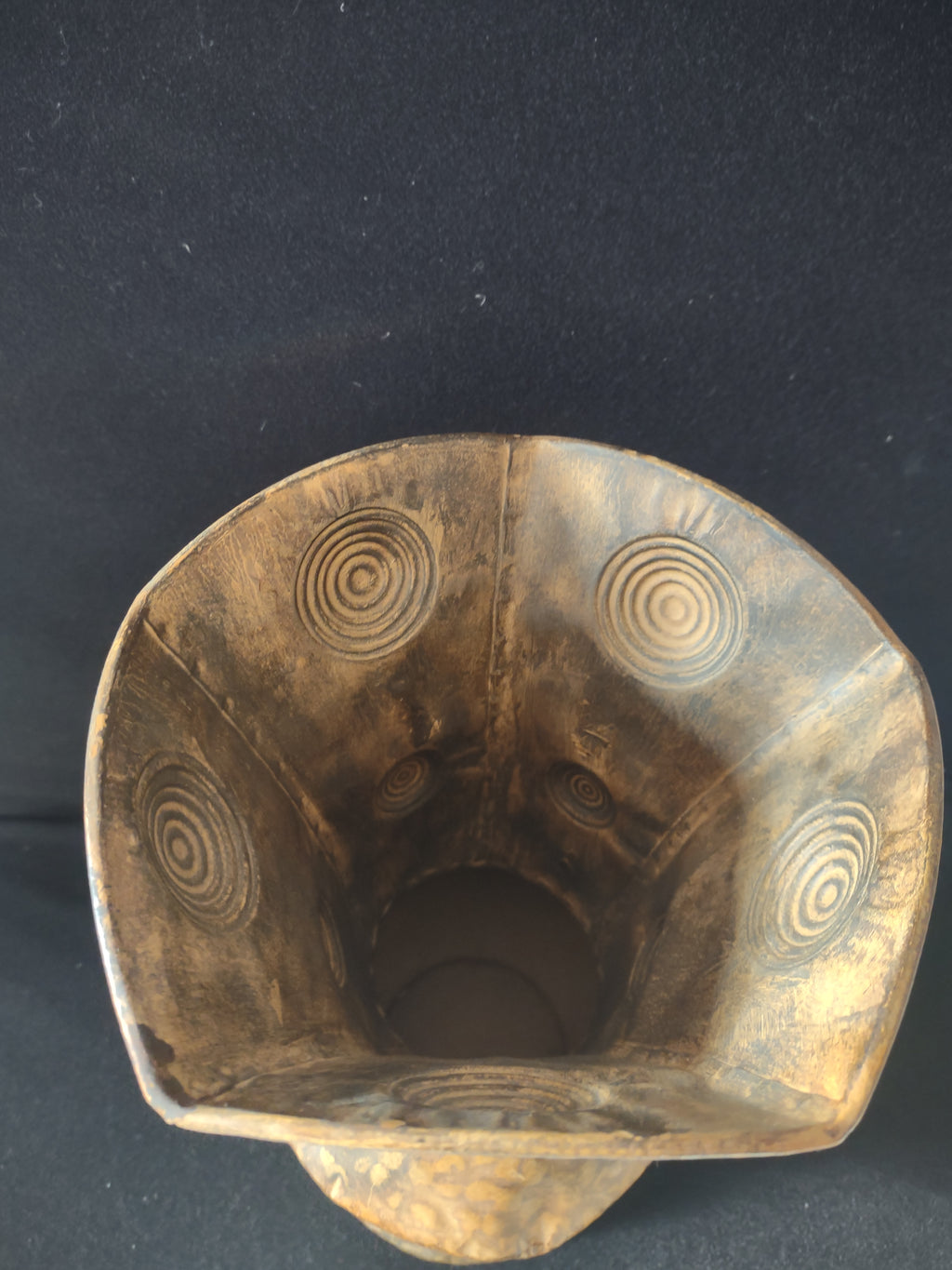 Primitive Rustic Decorative Metal Vase Embossed Circles Brown (Lot 4611)