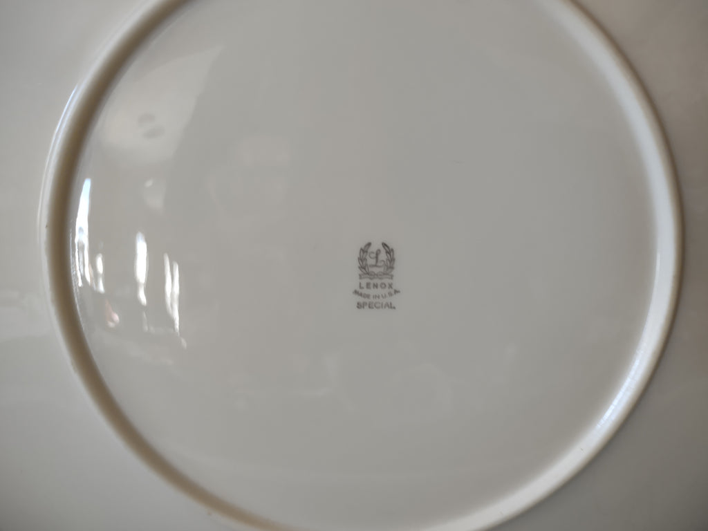 Vintage Lenox Special Dinner Plate Golden Wreath Stamp 10-1/2" (lot 1997)