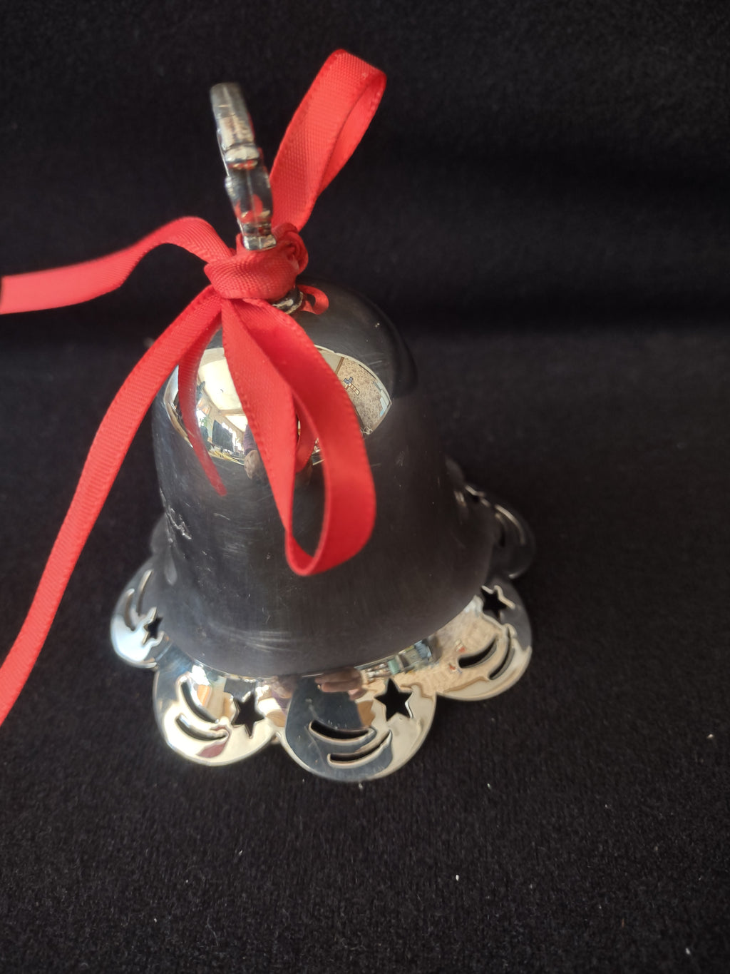 Vintage 2000 Towle Silver Plated Engraved Christmas Bell (Lot 4133)