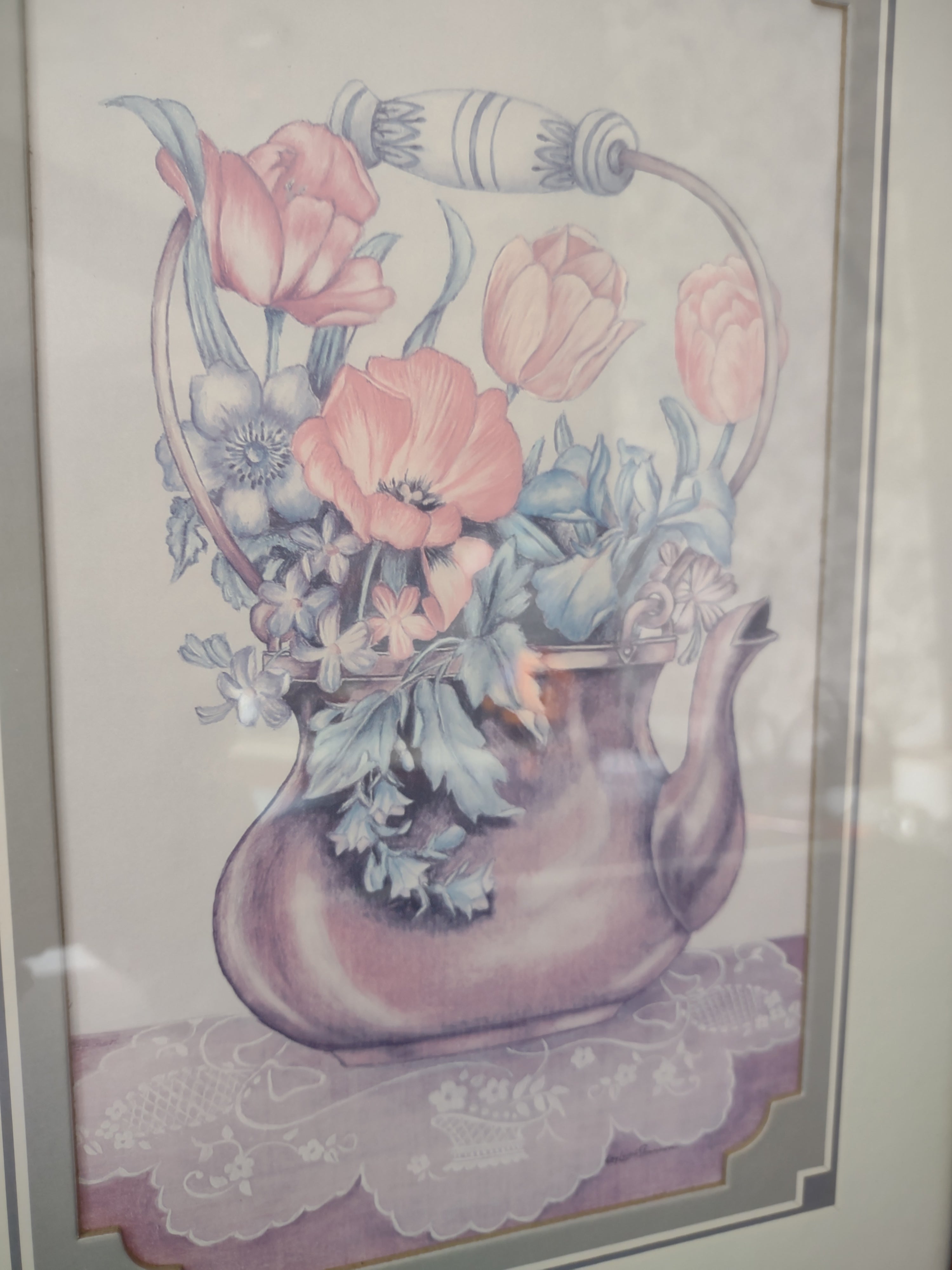 Vintage Picture Cottage Tea Kettel with Poppies Flowers (lot 3098)