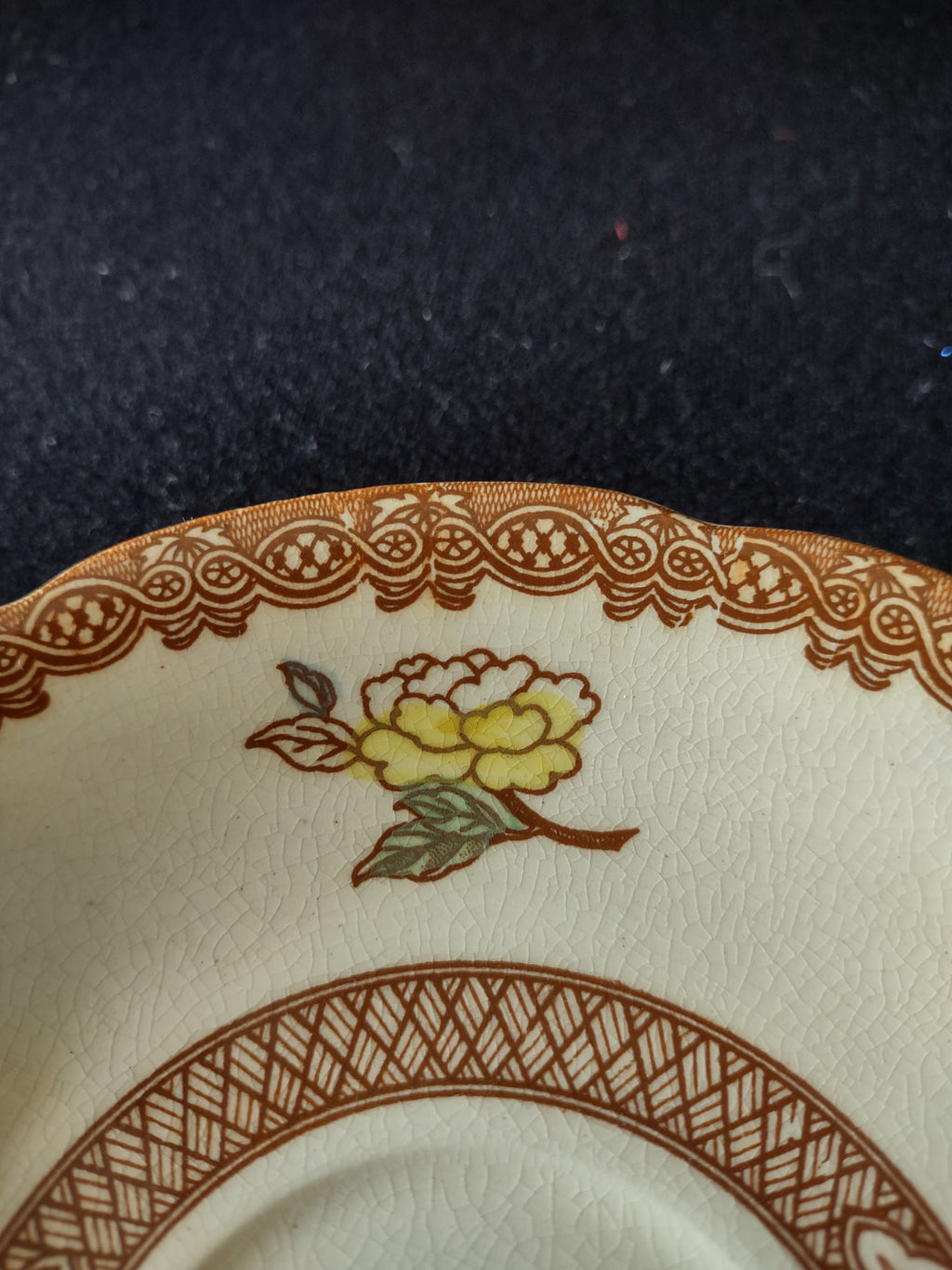 Vintage Maruta Japan Indian Tree Saucer Floral Brown White (Lot 5053)
