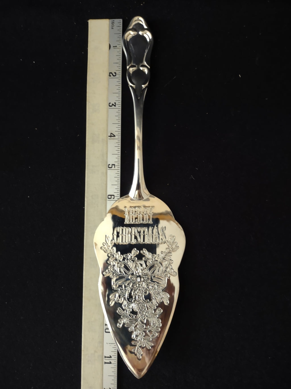 Vintage Silver Plated Engraved Christmas Serving Trowel (Lot 3327)