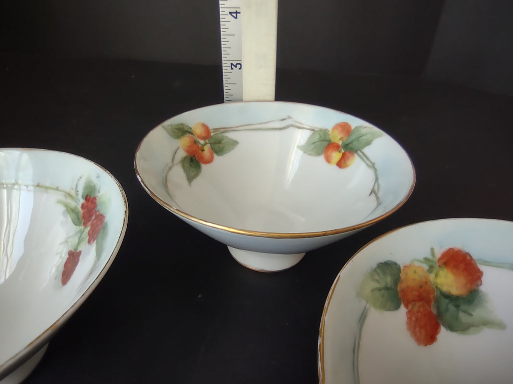 French Cottage Chic Set of 4 Dessert Footed Bowls Orange Red Fruit (lot 1096)