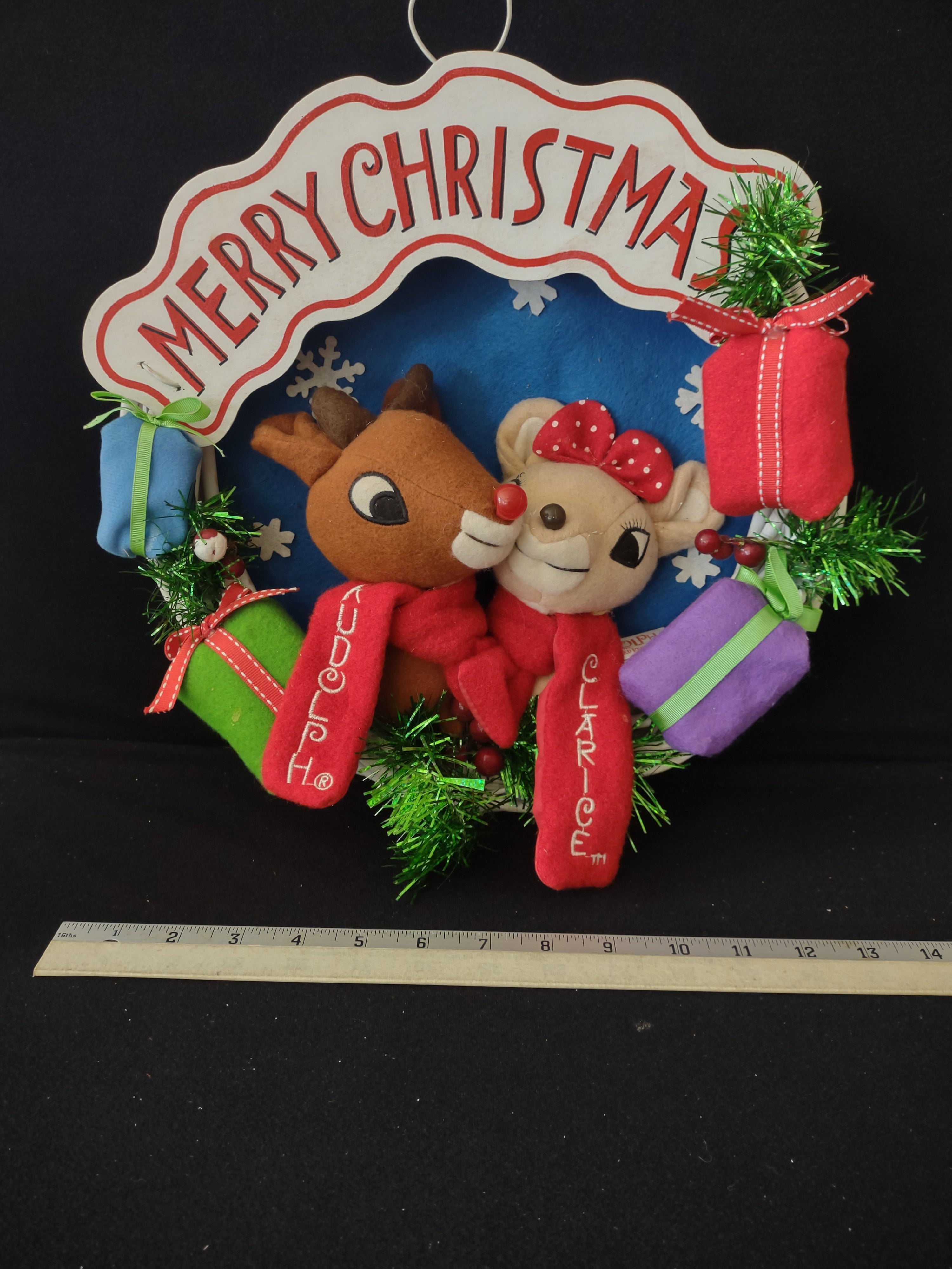 Vintage Rudolph Clarice Merry Christmas Wreath Door Wall Hanging (Lot 3715)