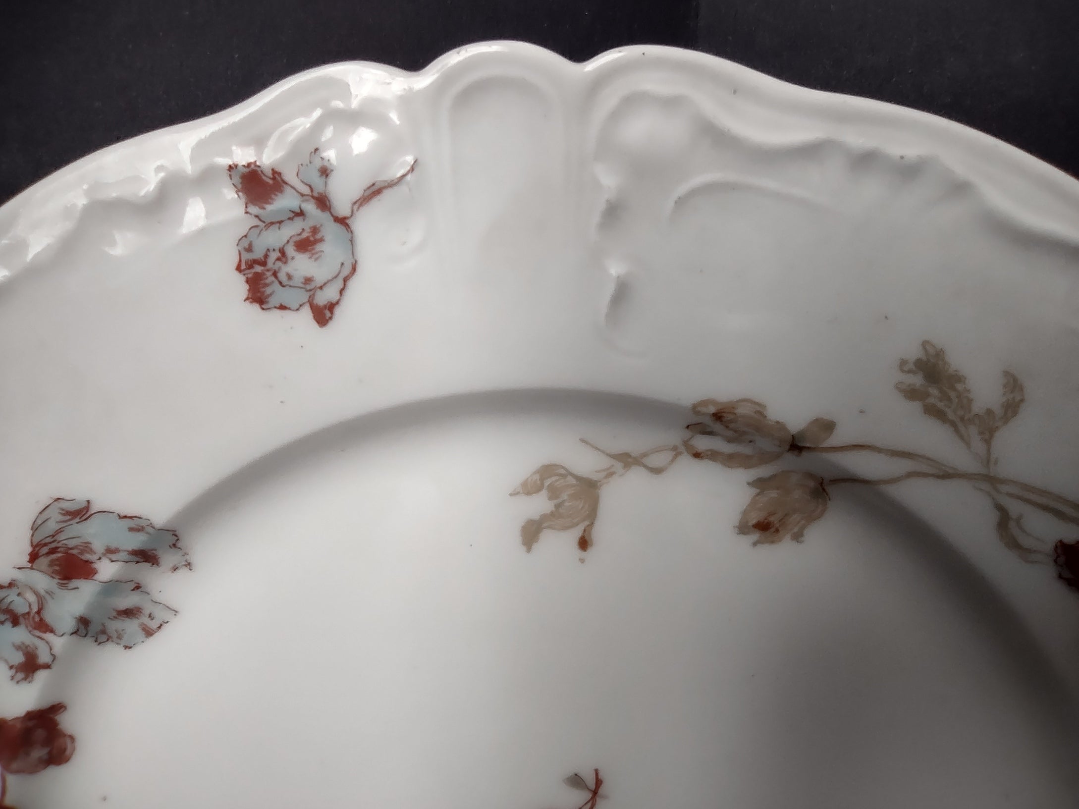 Haviland Limoges Blue Red Flower Luncheon Plate T.M. James & Sons (lot 953)