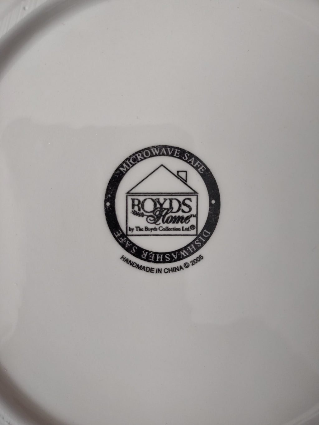 Boyds Home Kitty Dessert/ Salad Plates White Black Red set of 4 (lot 2387)