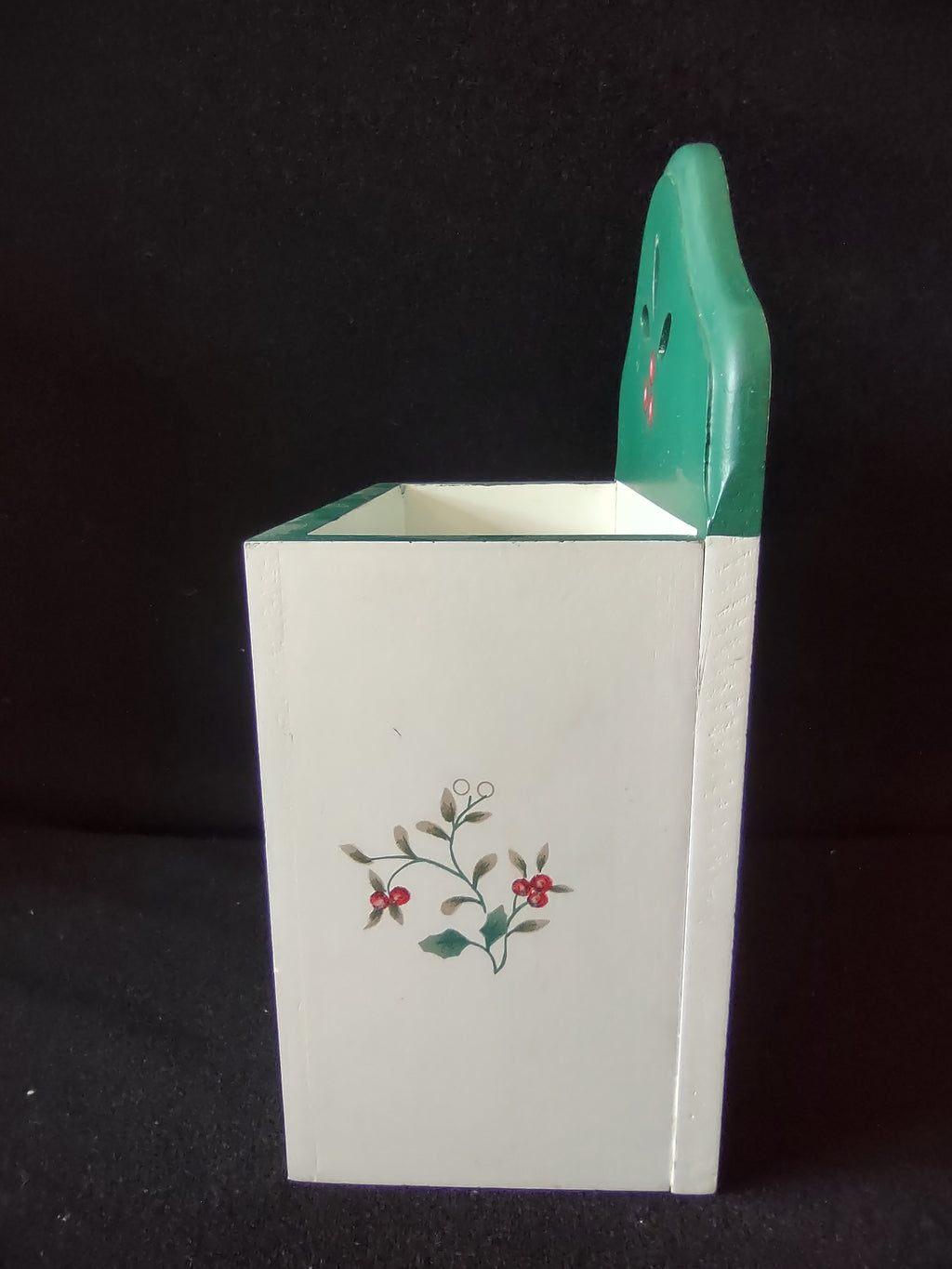 Vintage Pfaltzgraff Christmas Bells Holly Wooden Wall Pocket Red Green [8195n]