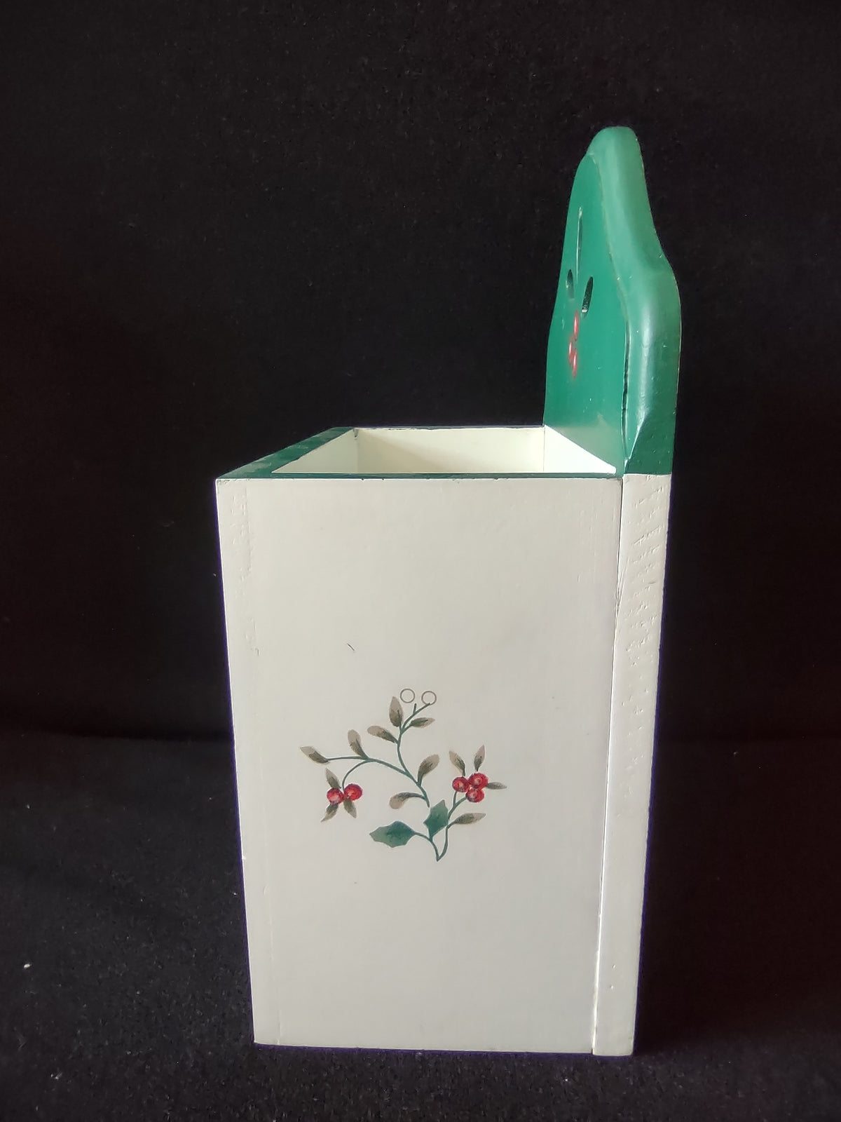 Vintage Pfaltzgraff Christmas Bells Holly Wooden Wall Pocket Red Green [8195n]
