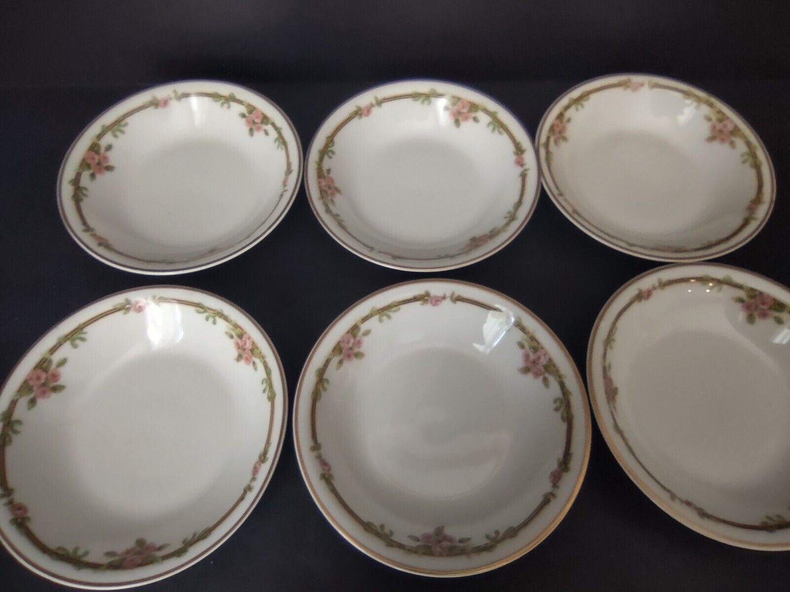 Haviland Limoges Schleiger 625 A Red Rose 6 x Coupe Plate 5" (lot 541)