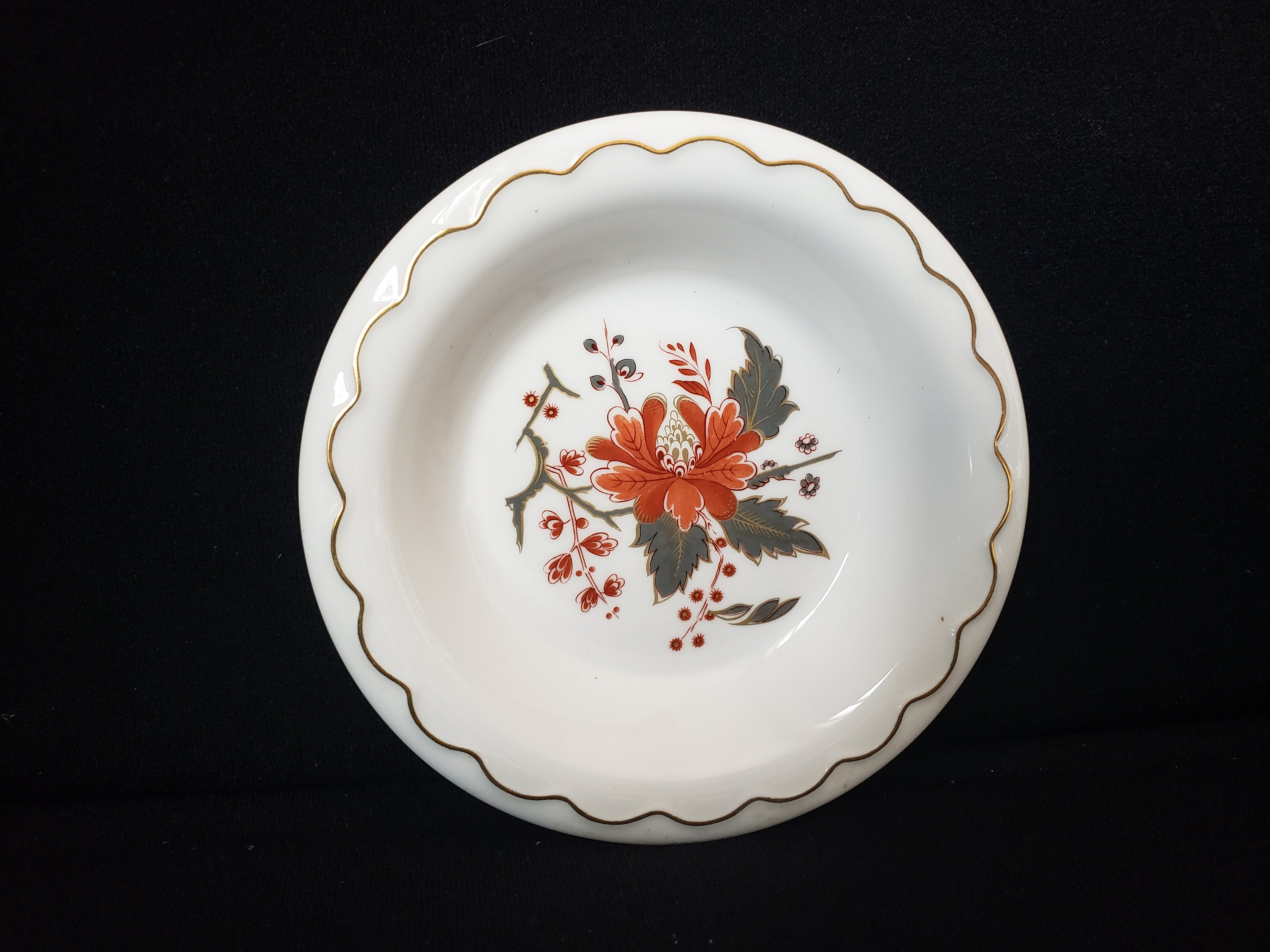Vintage Royal Worcester Lynbrook" 4-1/2" Small Plate (lot 2054)