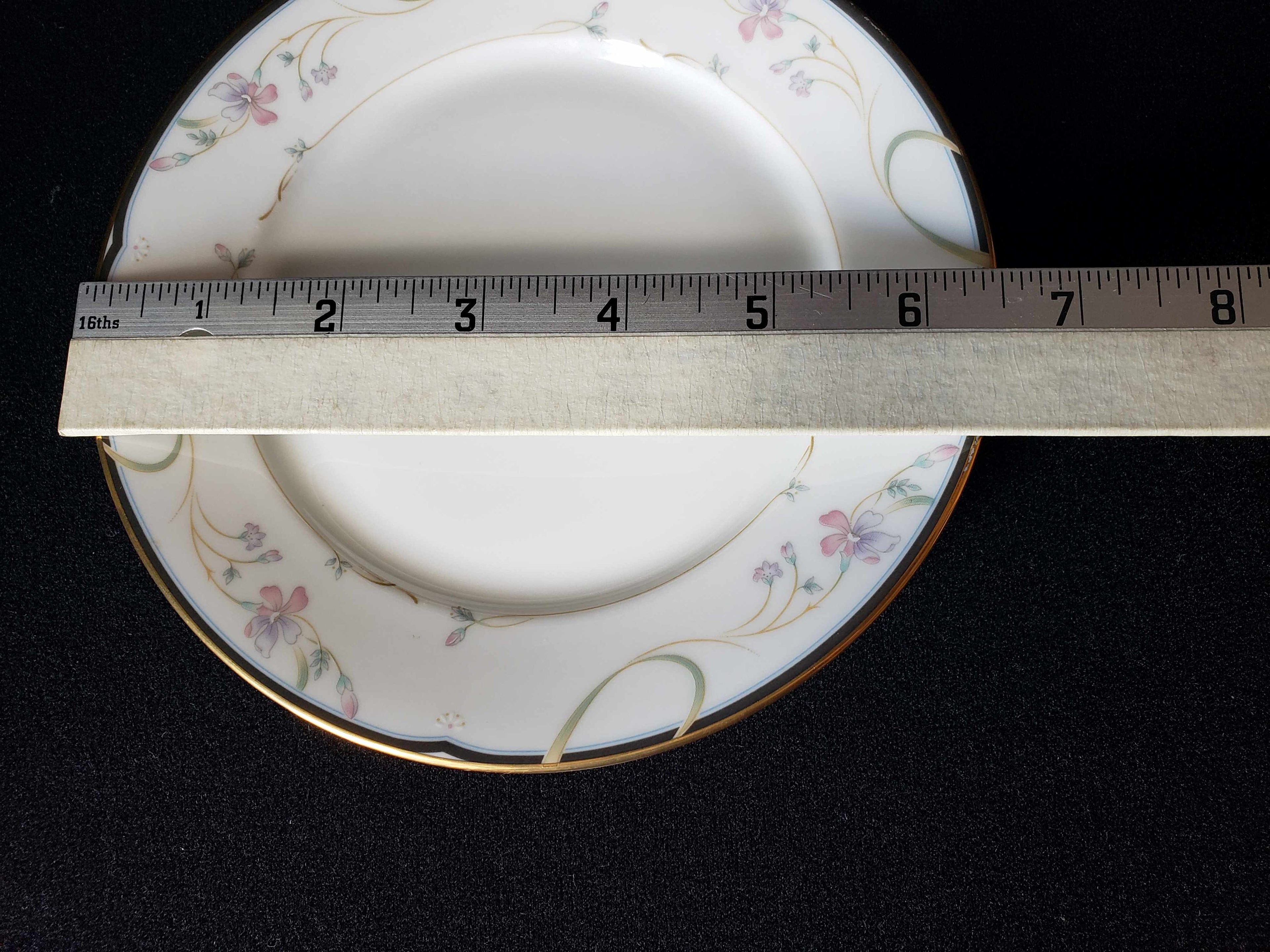 Vintage Lenox Debut Collection Constance Fine Bone Bread Plate (lot 1912)