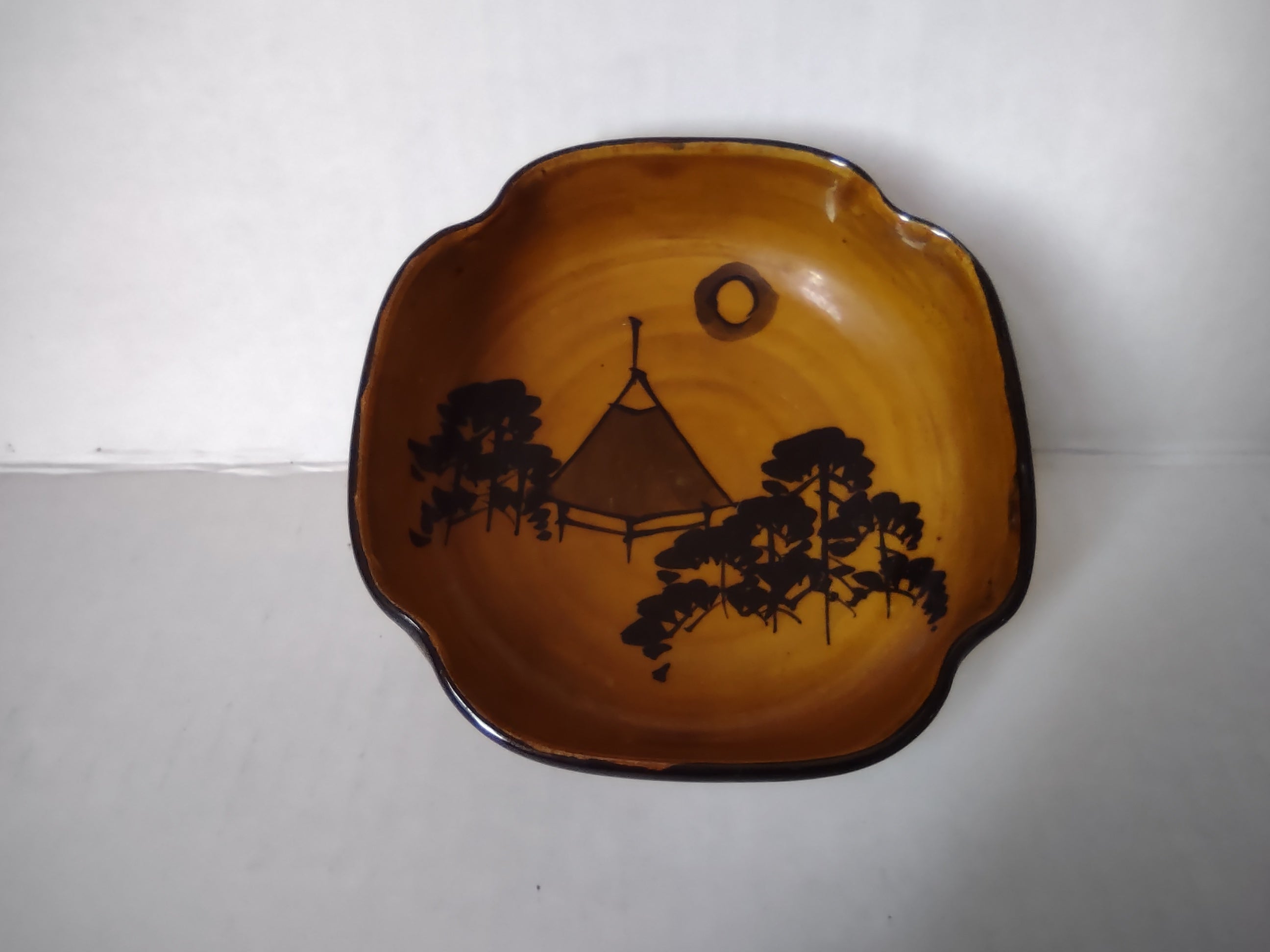 Vintage Small Ceramic Footed Bowl Brown Tippi in the Woods Theme (lot 5327)