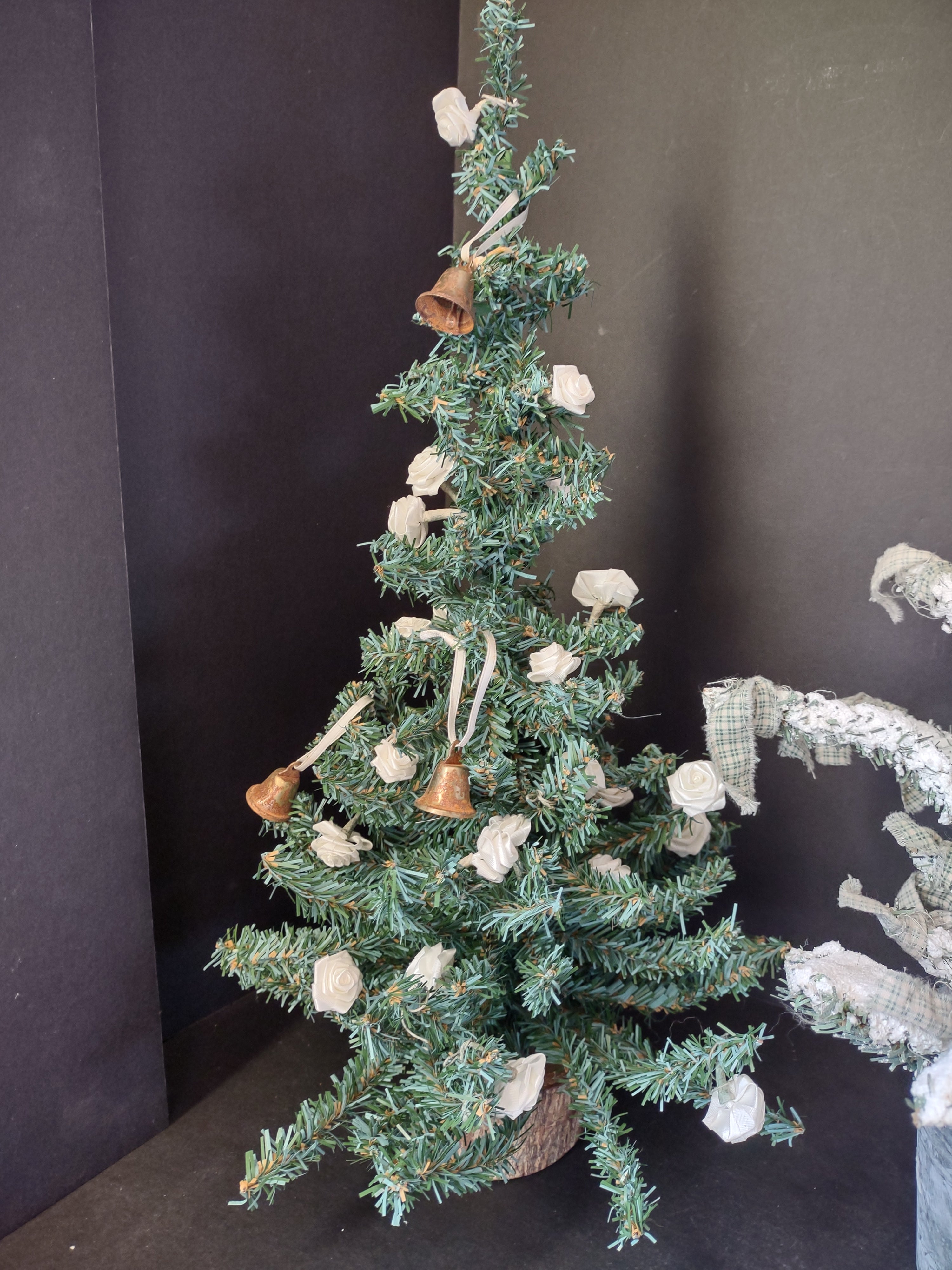 Lot of 3 Christmas Trees 20" Victorian Rose Bells (lot 1567)