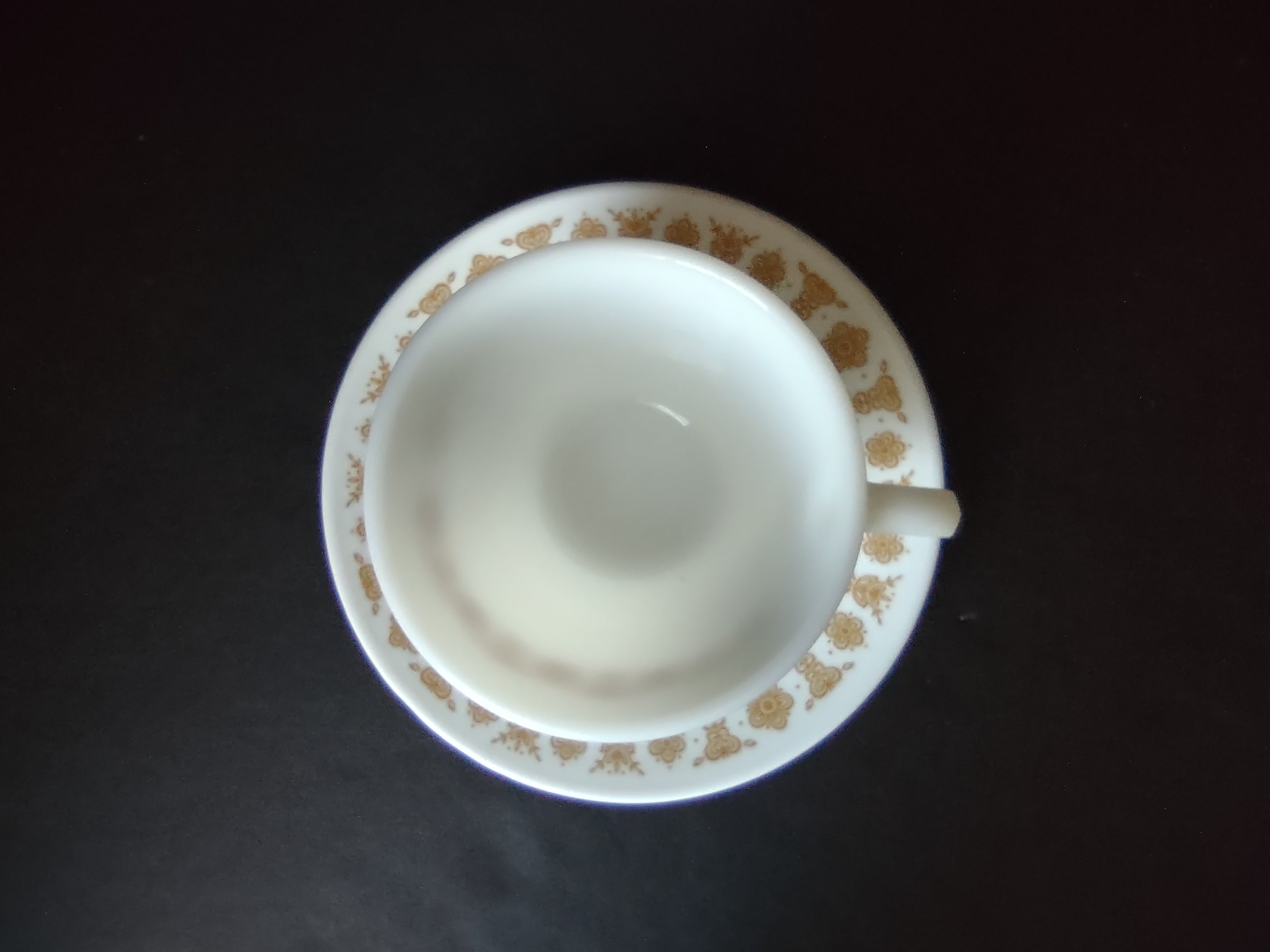 Corelle 8 x Teacup Saucer Golden Butterfly (lot 1207)