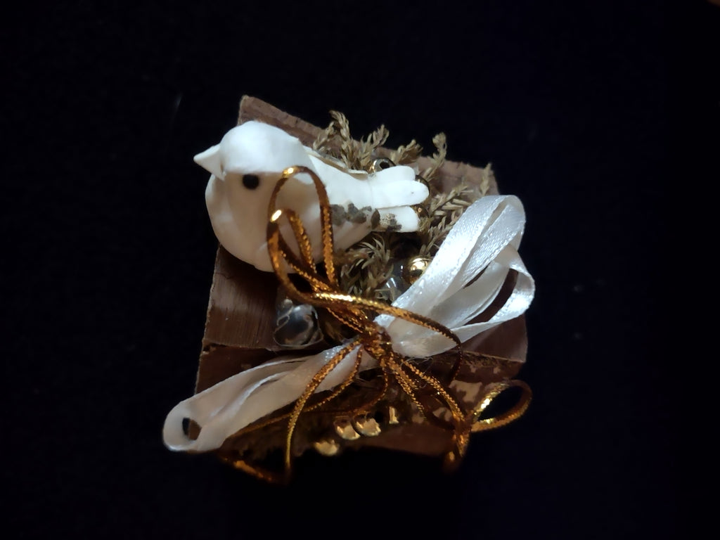 Christmas Winter Bird House Ornament Wood Bark Ribbon Birds Set Of 3 (Lot 4597)