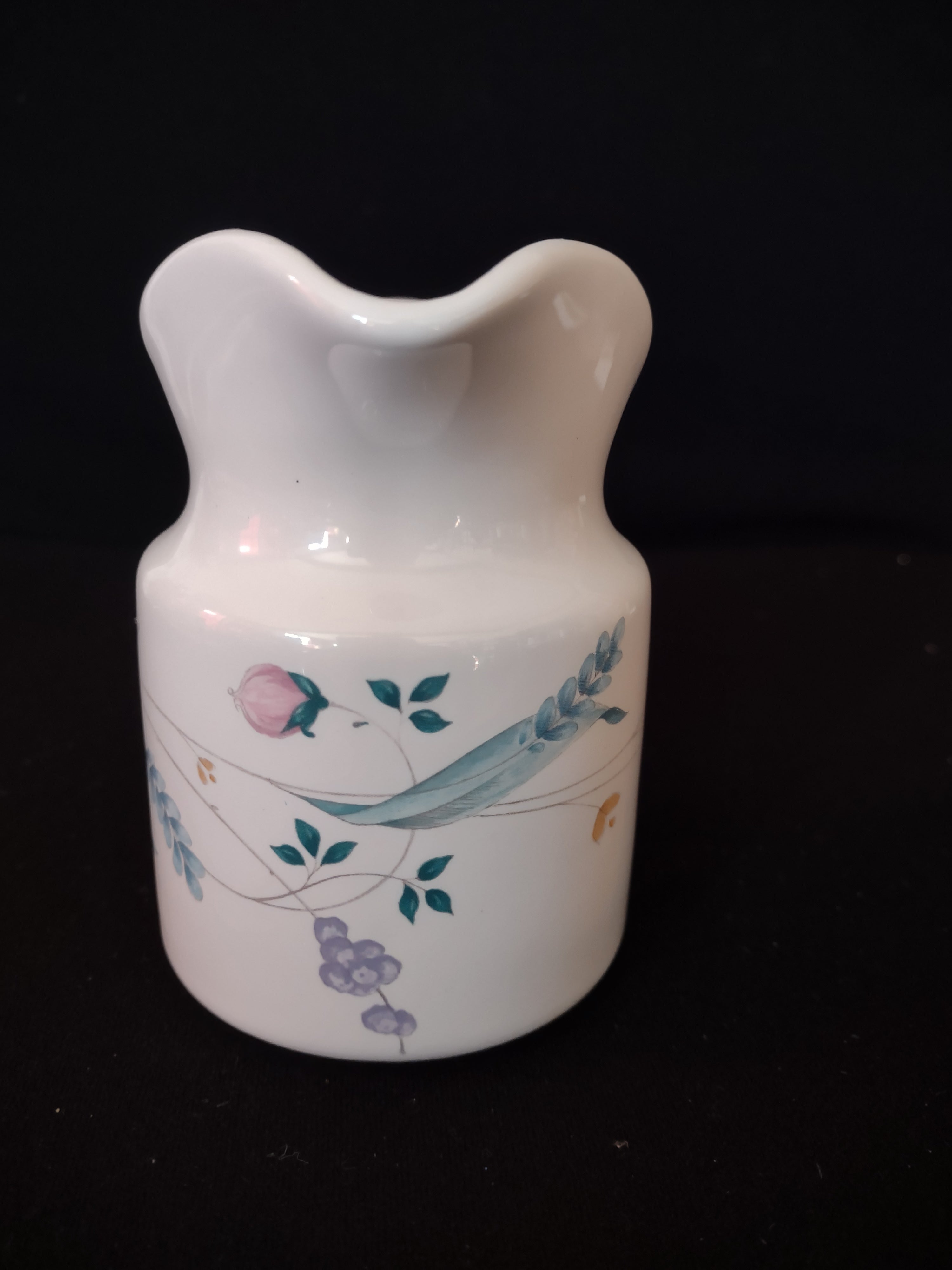 Vintage Pfaltzgraff 10 Oz Creamer Discontinued April Pattern Flowers (Lot 5019)