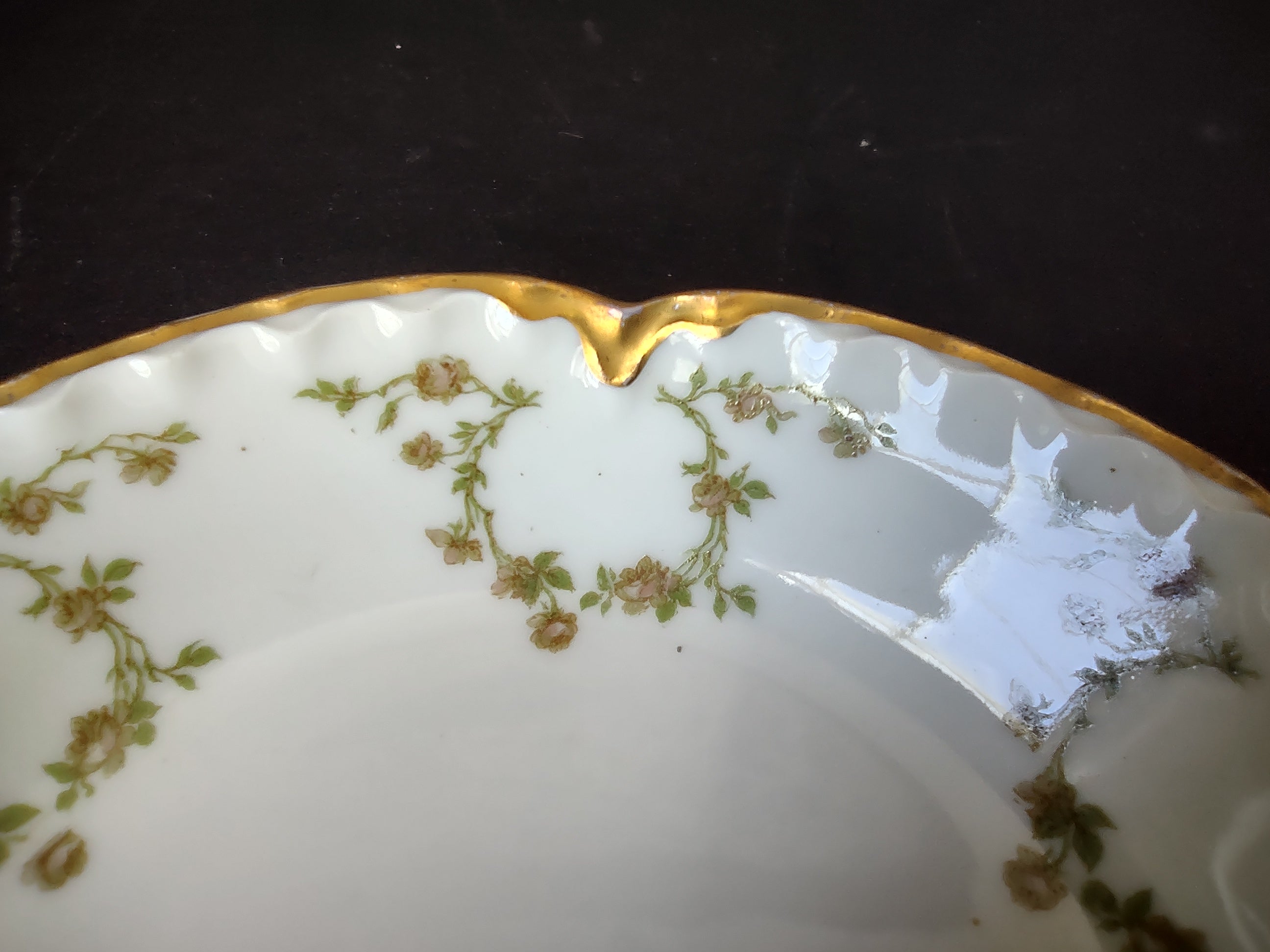 Haviland Limoges French 5" Cranberry Bowl Green Gold Trim (lot 1118)