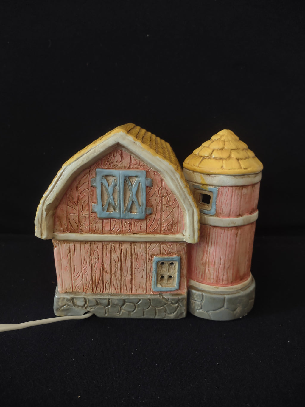Vintage Lighted Ceramic Barn Silo Animals On Off Switch (Lot 3583)