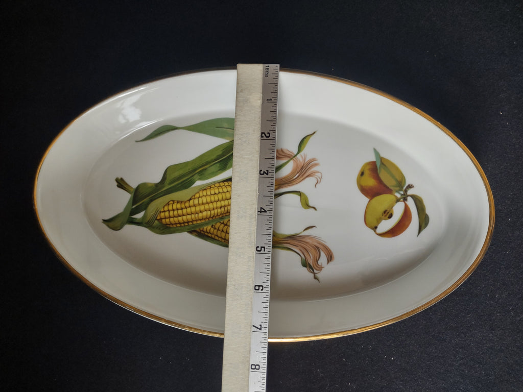 Royal Worcester Evesham 12" Oval Baking Dish Oven to Table (lot 2769)