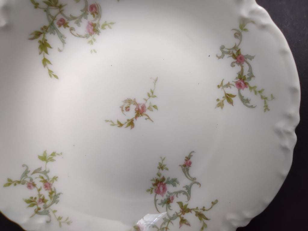 Haviland Limoges Small Bowl 5" White Scalloped Edge Rose Blue Ribbon (lot 856)