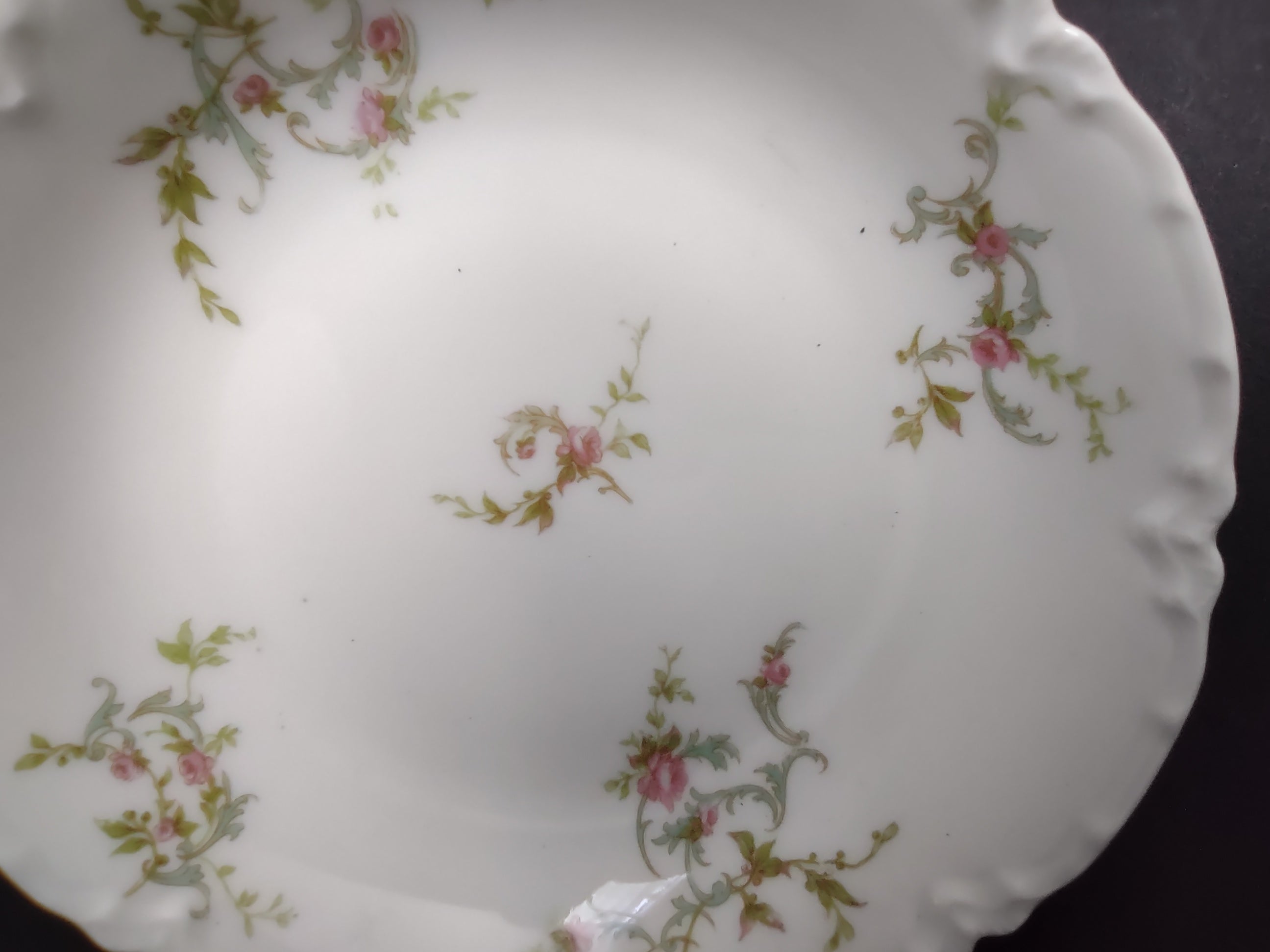 Haviland Limoges Small Bowl 5" White Scalloped Edge Rose Blue Ribbon (lot 856)