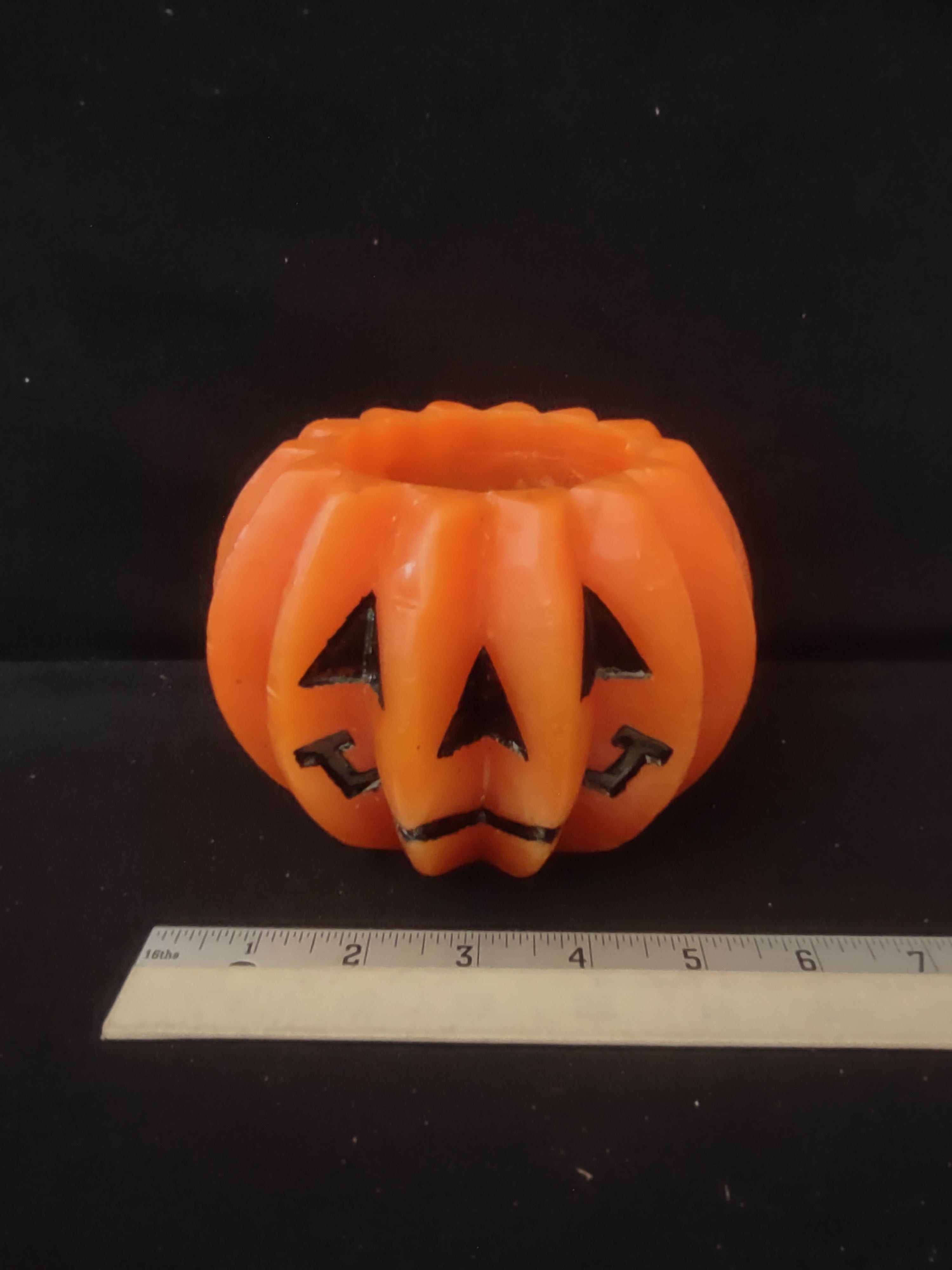 Vintage Halloween Wax Jack O Lantern Candles x 4 Fun World (Lot 3385)