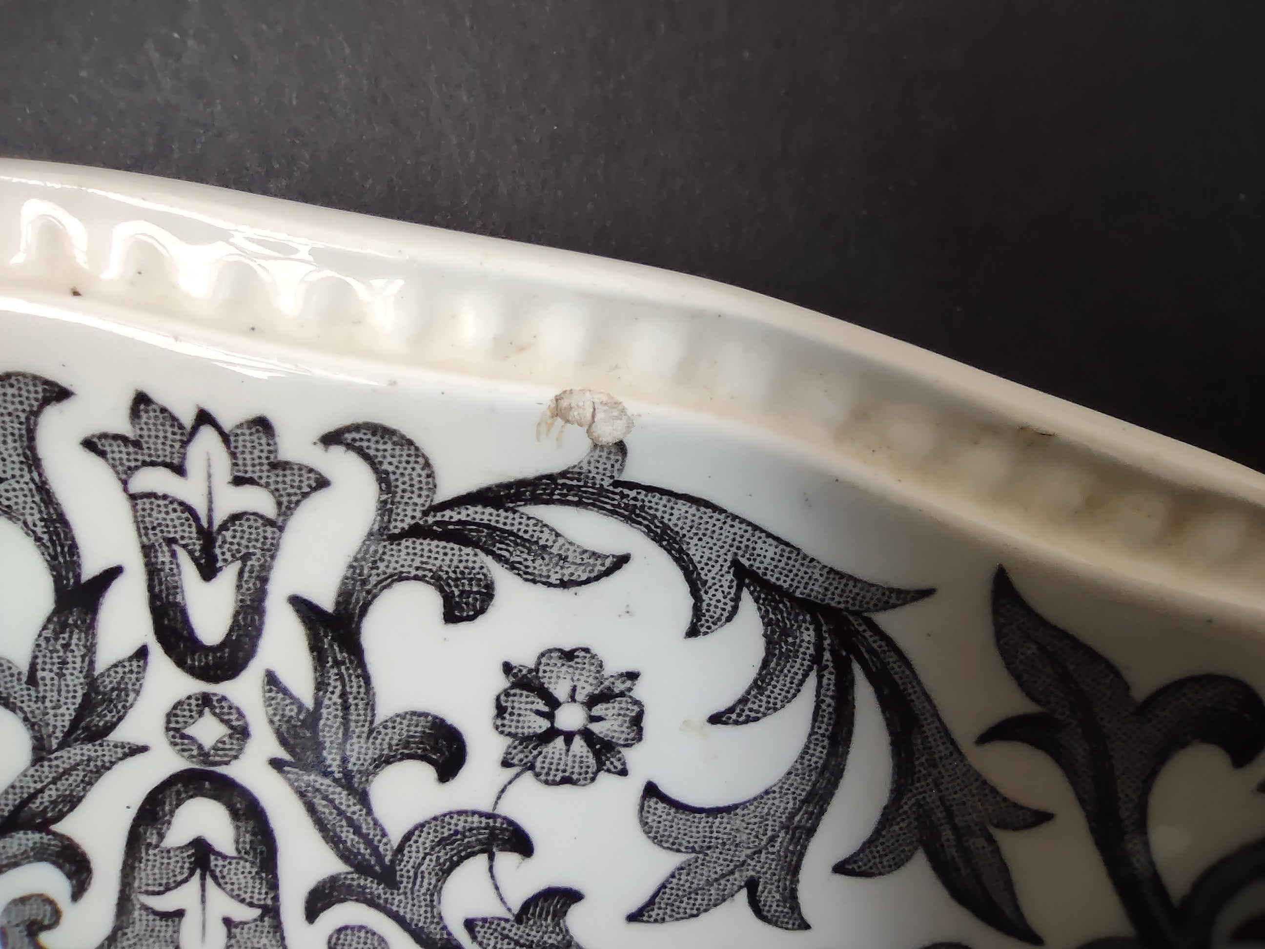 Vintage England Staffordshire Kensington Queen Ann Serving Platter (lot 5818)