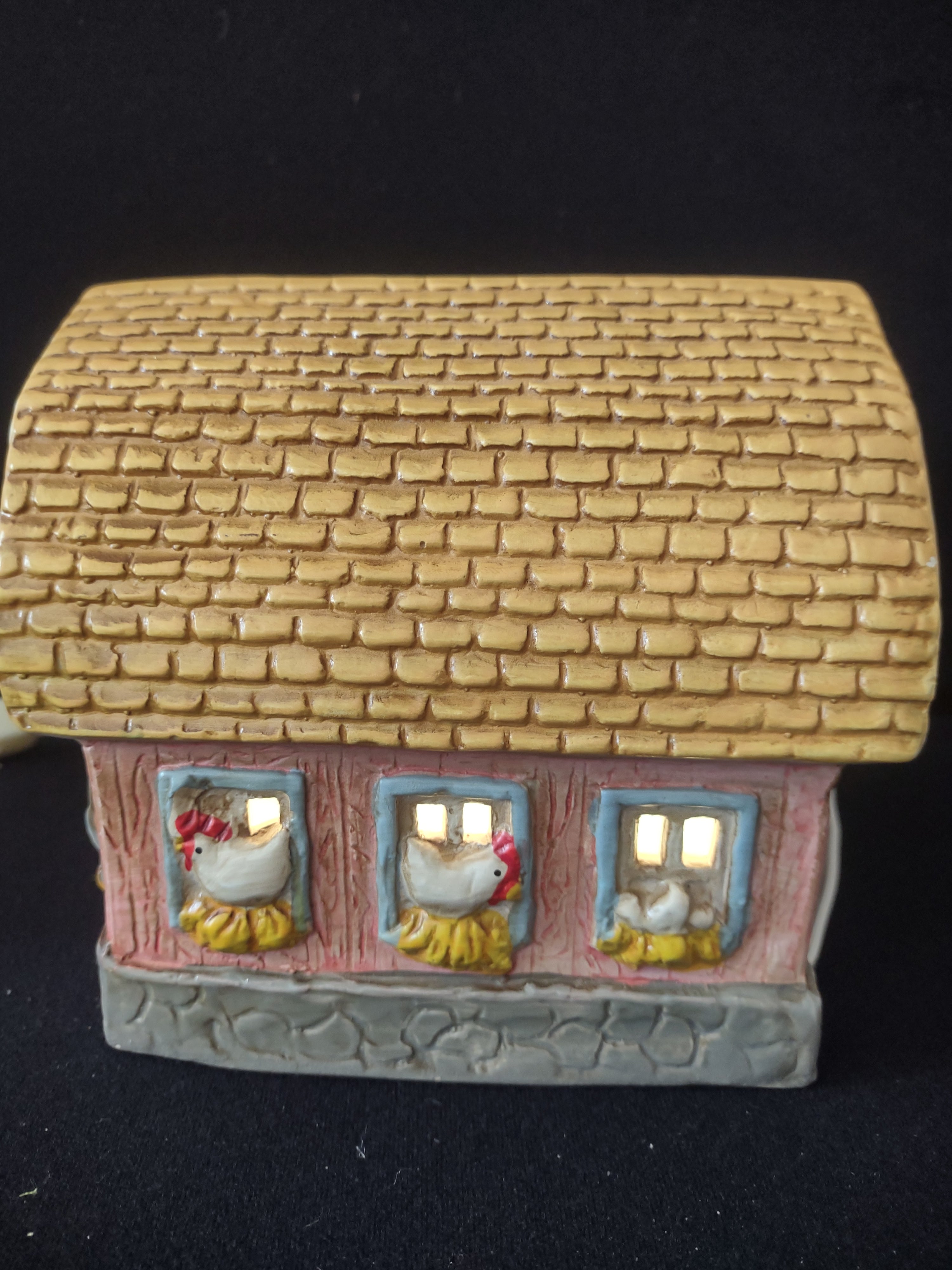 Vintage Lighted Ceramic Barn Silo Animals On Off Switch (Lot 3583)