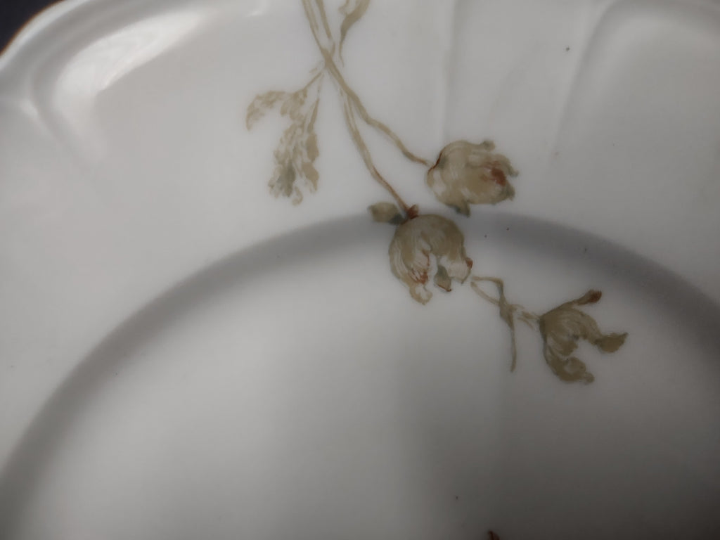 Antique 1889 Haviland Limoges Blue Red Flower Dessert/Salad Plate (lot 948)