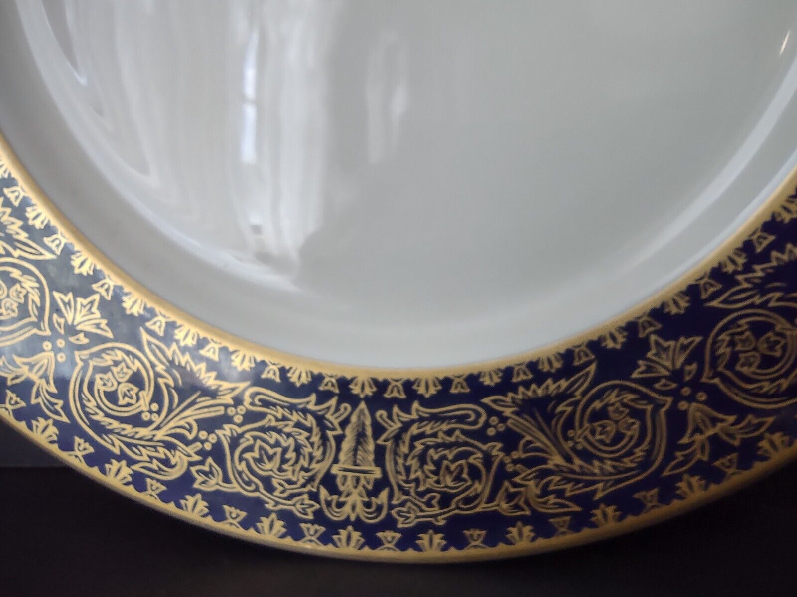 Alvin USA Heavy Ornate Gold Trim Cobal Blue Dinner Plate 10-1/8" (lot 722)
