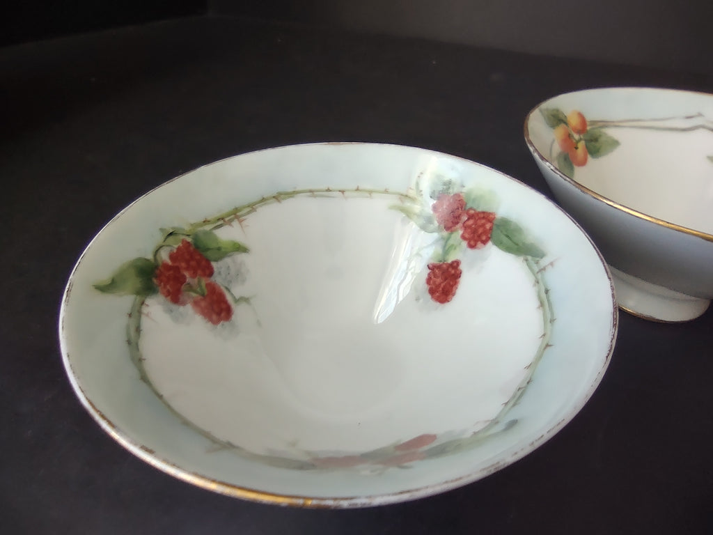 French Cottage Chic Set of 4 Dessert Footed Bowls Orange Red Fruit (lot 1096)