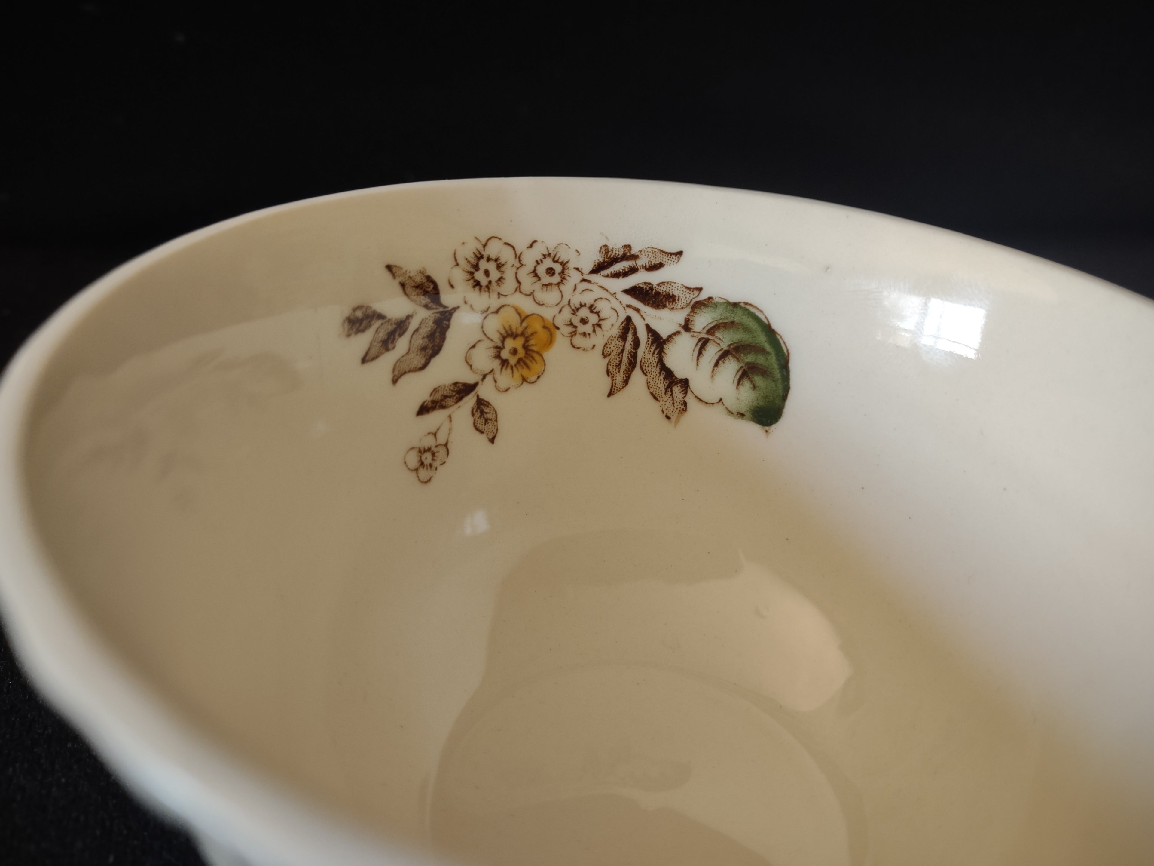Vintage Johnson Bros Pomona Ironstone England Teacup x 2 (lot 5617)