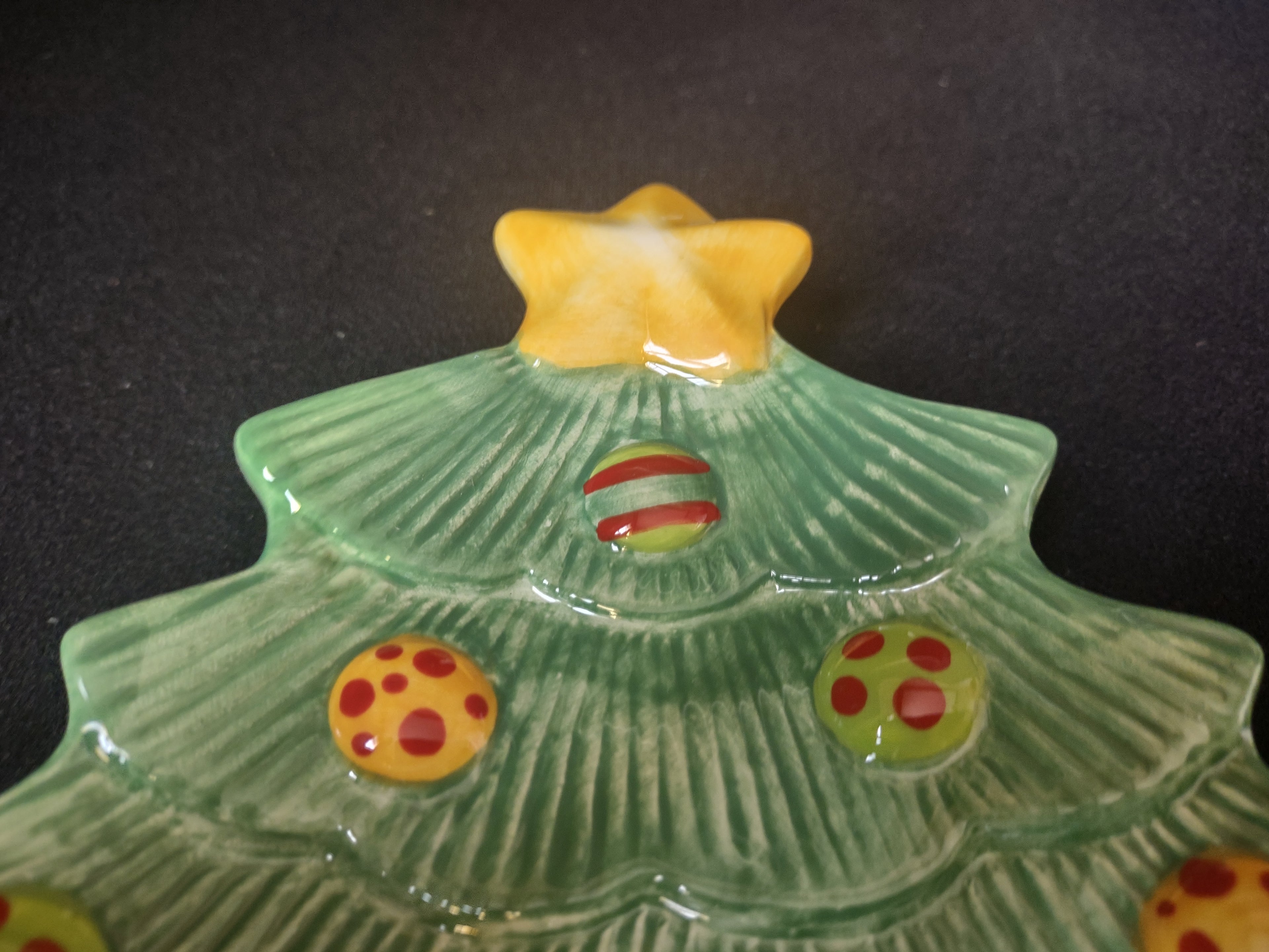 Christmas Tree Fitz and Floyd Snowflake and Jake Snack Plate Spreader (lot 1526)