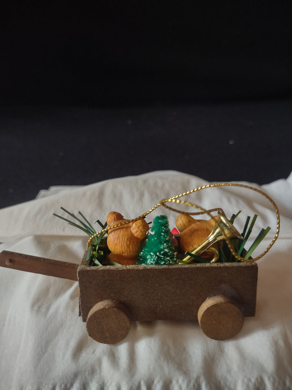 Vintage Christmas Country Cousin Around World Teddy Bears Wooden Wagon (Lot 4679